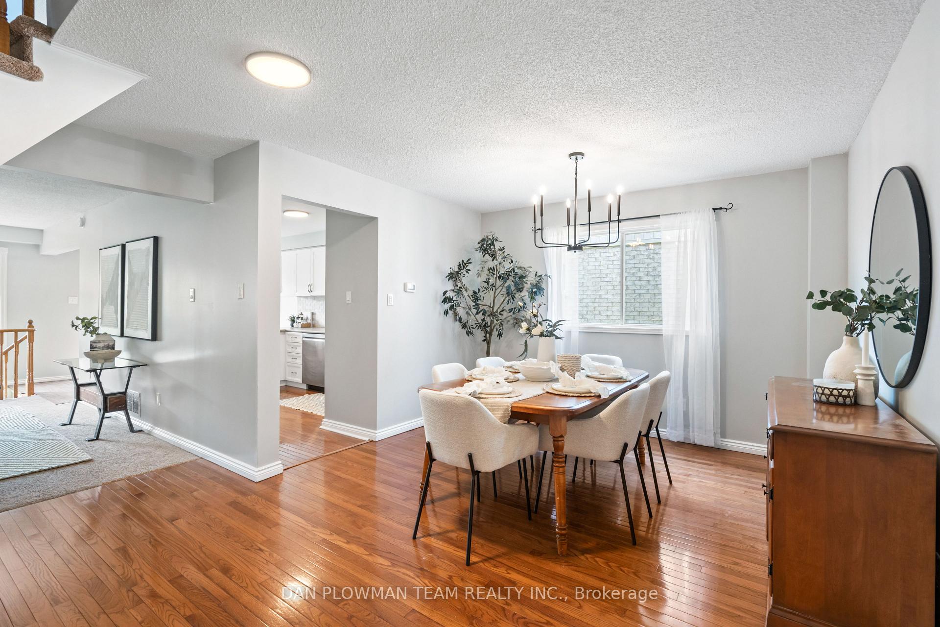 Photo 5 of 107 Poolton Crescent, Clarington, Courtice — HOMEH