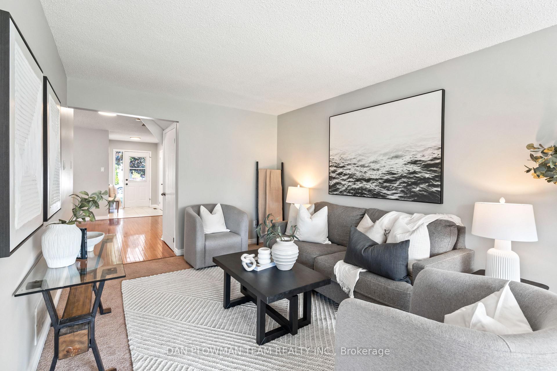Photo 9 of 107 Poolton Crescent, Clarington, Courtice — HOMEH