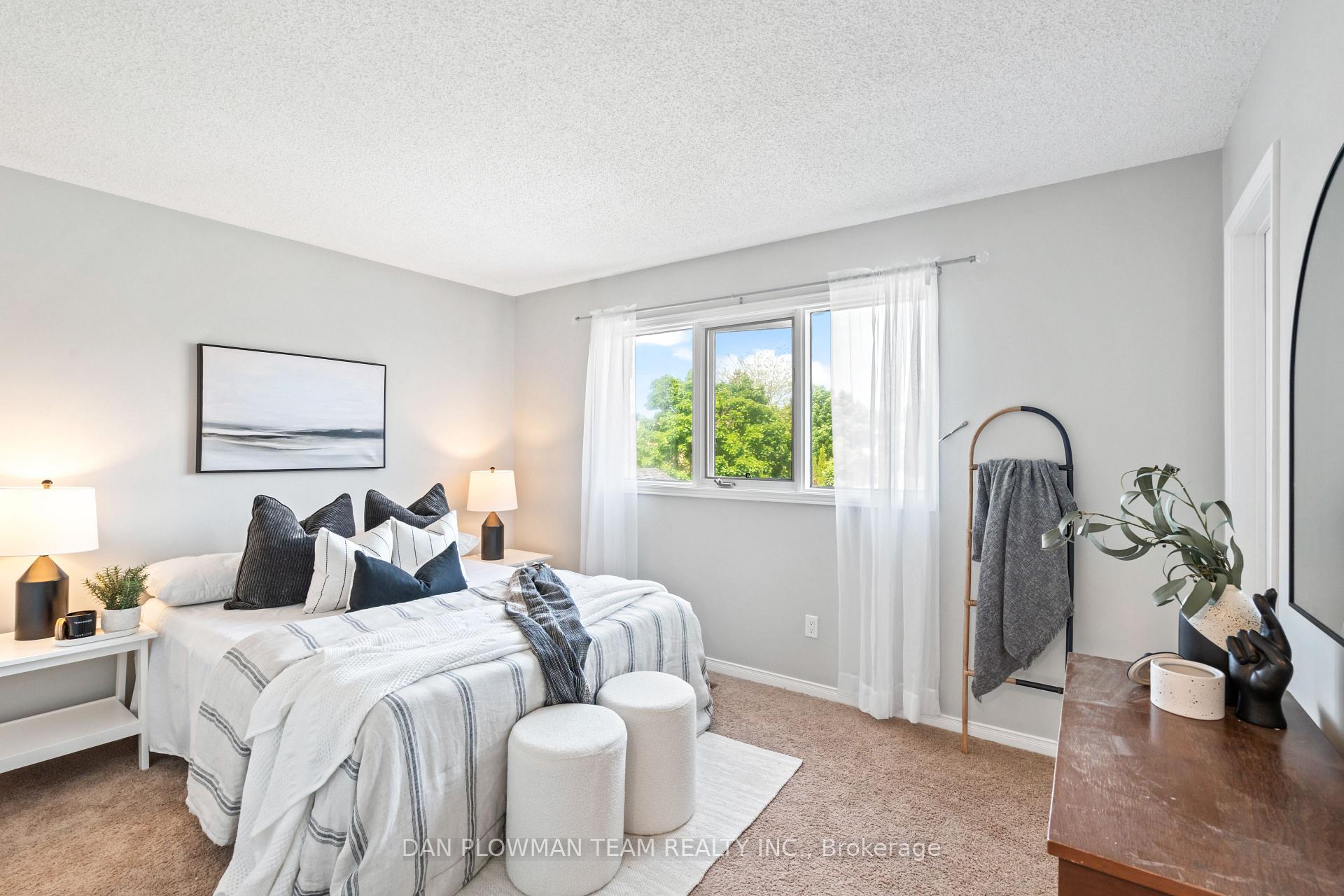 Photo 24 of 107 Poolton Crescent, Clarington, Courtice — HOMEH
