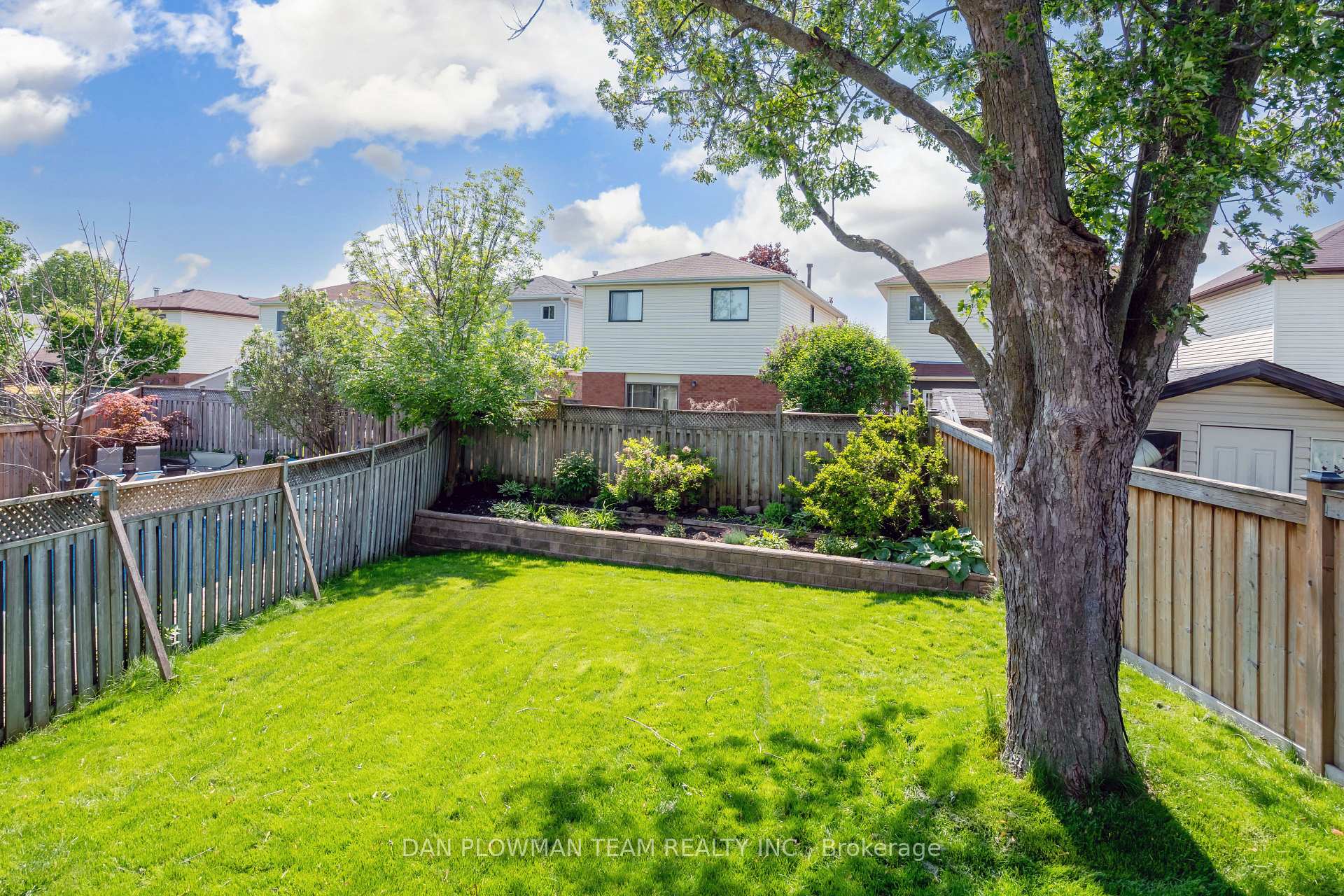 Photo 37 of 107 Poolton Crescent, Clarington, Courtice — HOMEH
