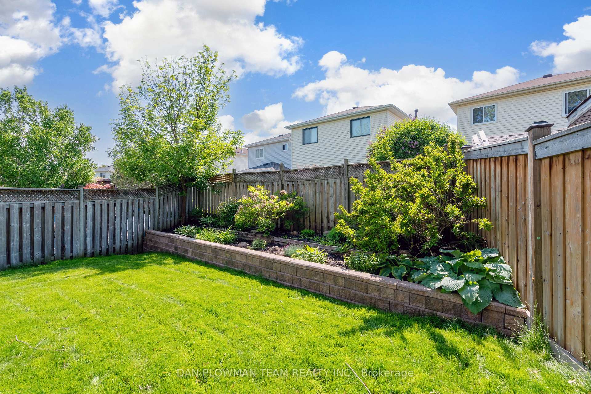 Photo 38 of 107 Poolton Crescent, Clarington, Courtice — HOMEH