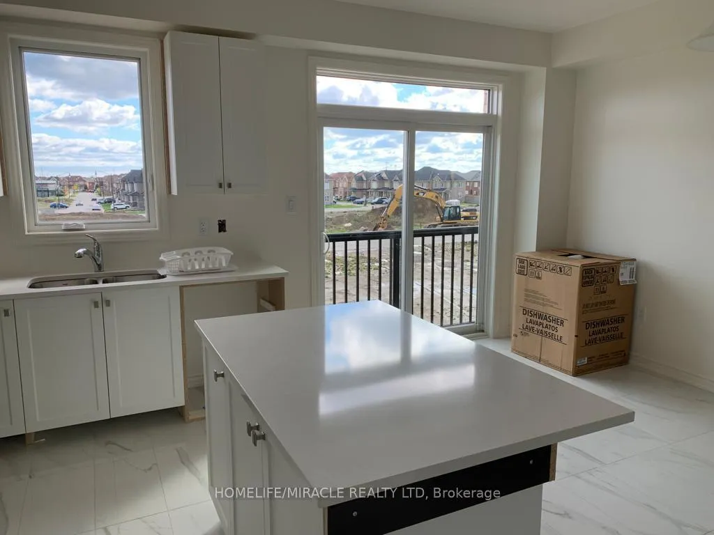 Photo 2 of Unit 5-160, 35 Stewardship Road, Brampton, Northwest Brampton — HOMEH