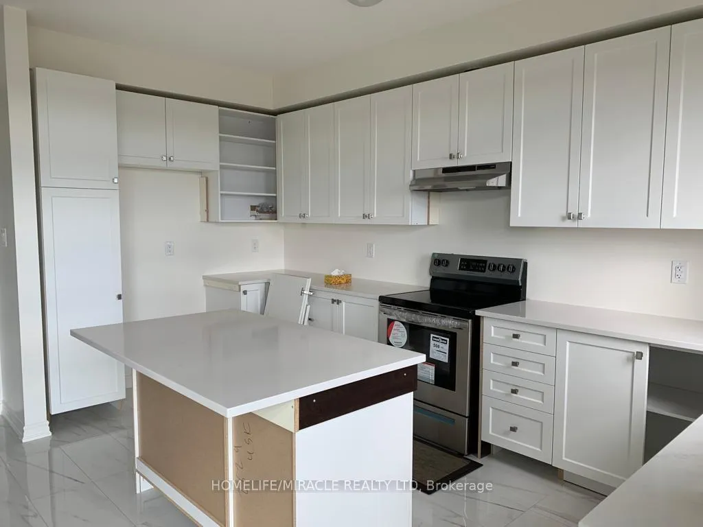Photo 4 of Unit 5-160, 35 Stewardship Road, Brampton, Northwest Brampton — HOMEH