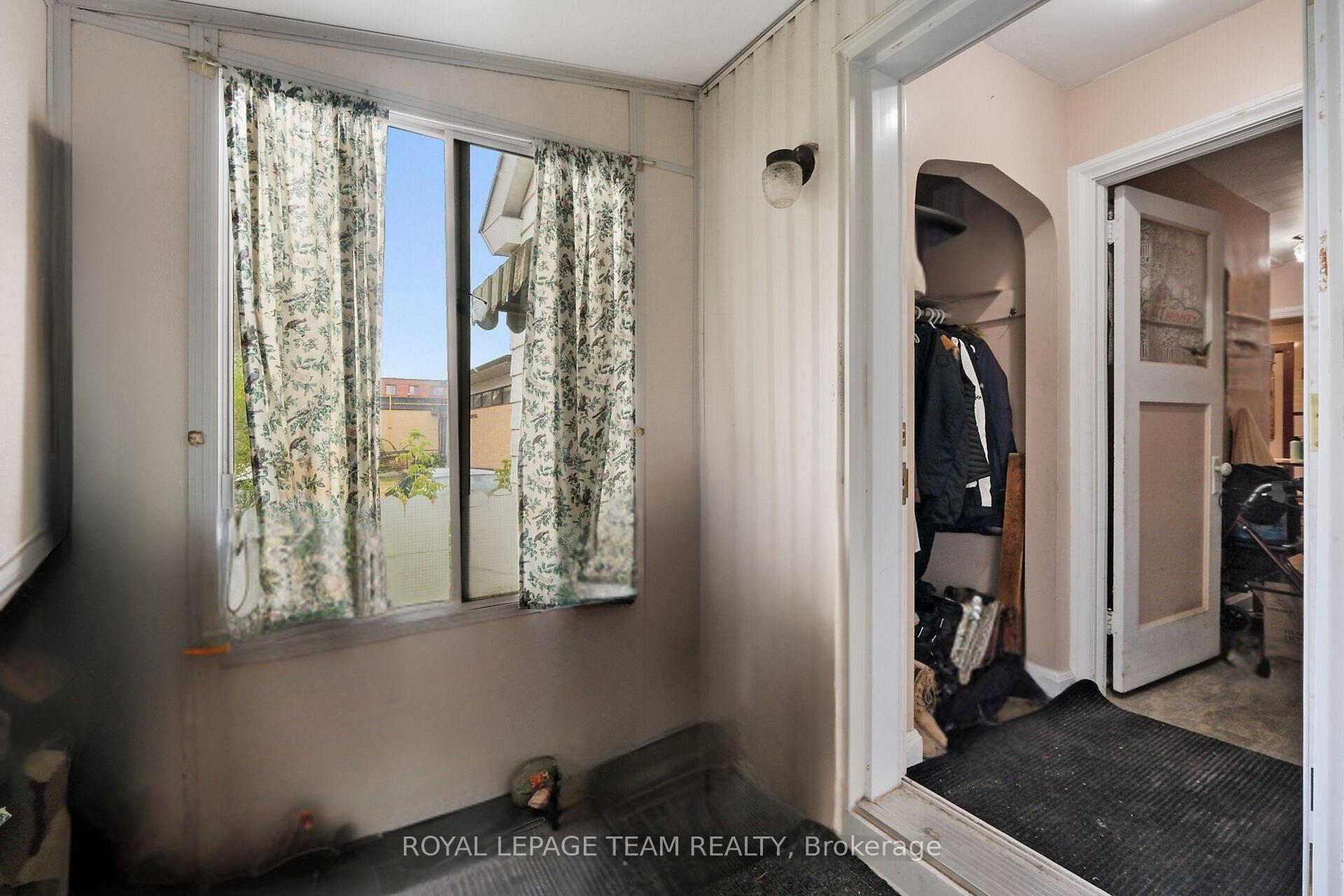 Photo 5 of 1424 Rosenthal Avenue, Ottawa, Carlington — HOMEH