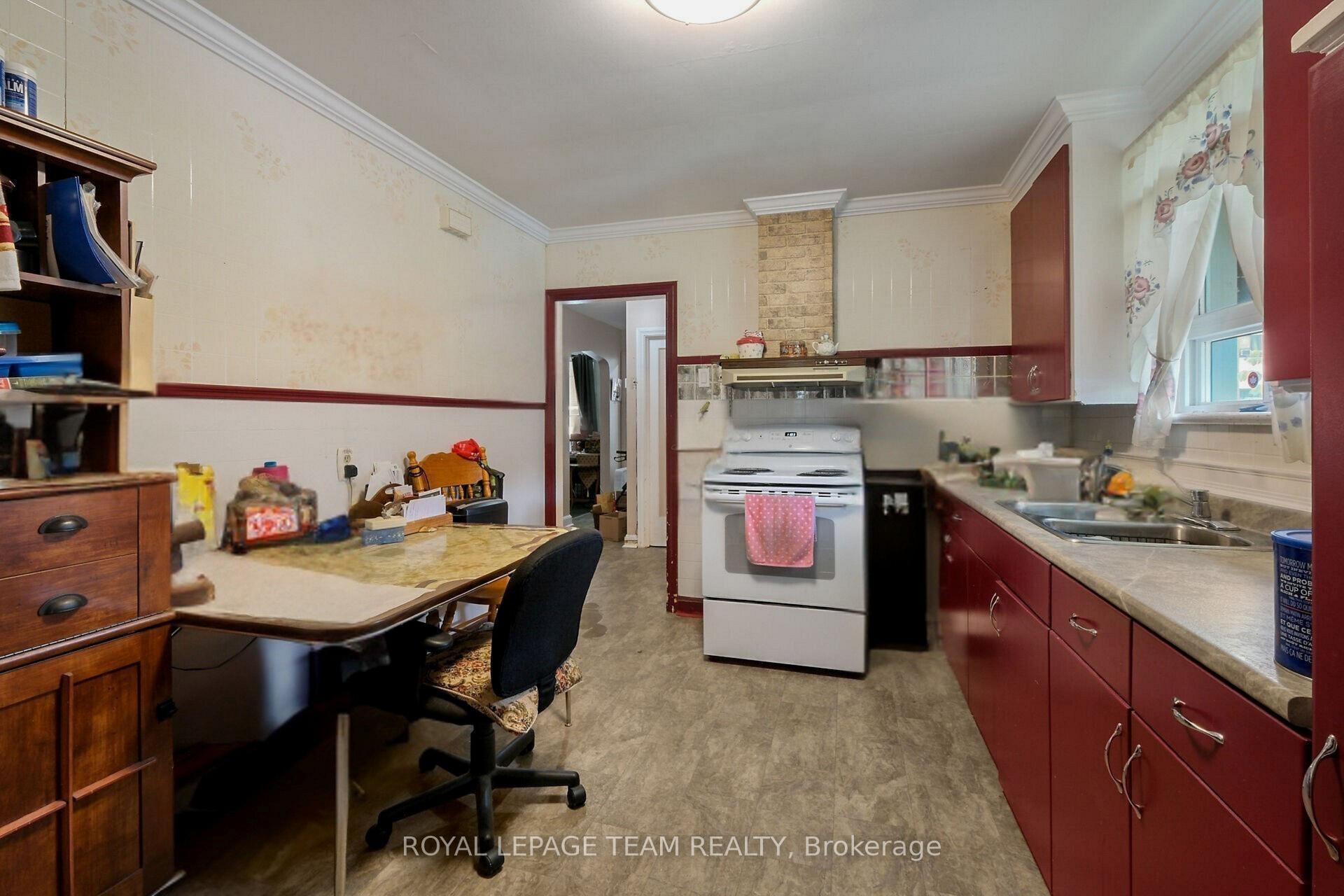 Photo 13 of 1424 Rosenthal Avenue, Ottawa, Carlington — HOMEH