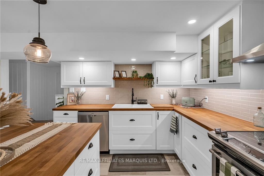 Photo 9 of 1605 Jane Street, Cornwall — HOMEH