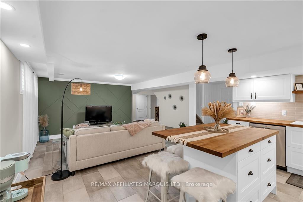 Photo 10 of 1605 Jane Street, Cornwall — HOMEH