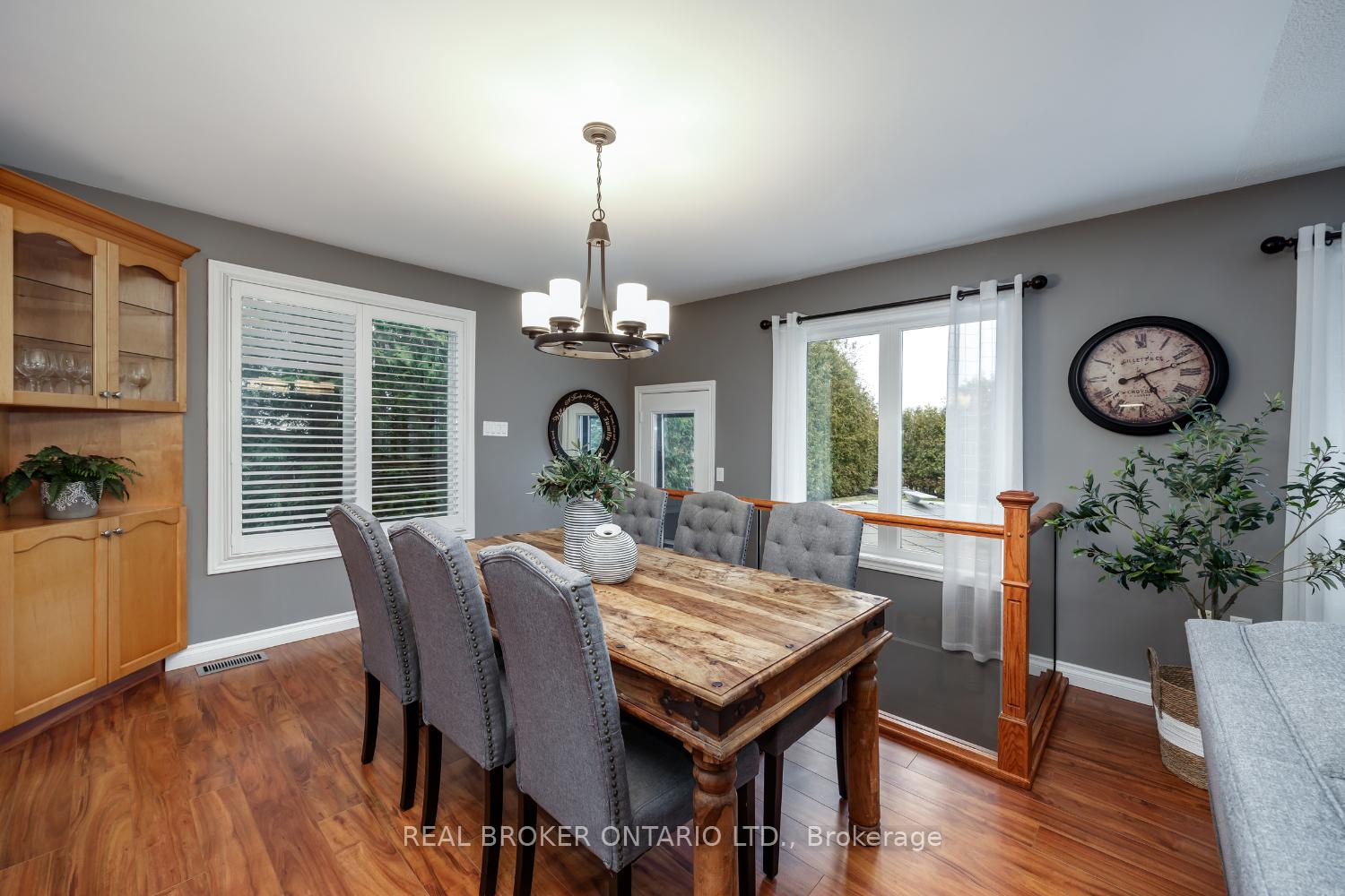 Photo 11 of 38 Brownstone Crescent, Clarington, Courtice — HOMEH