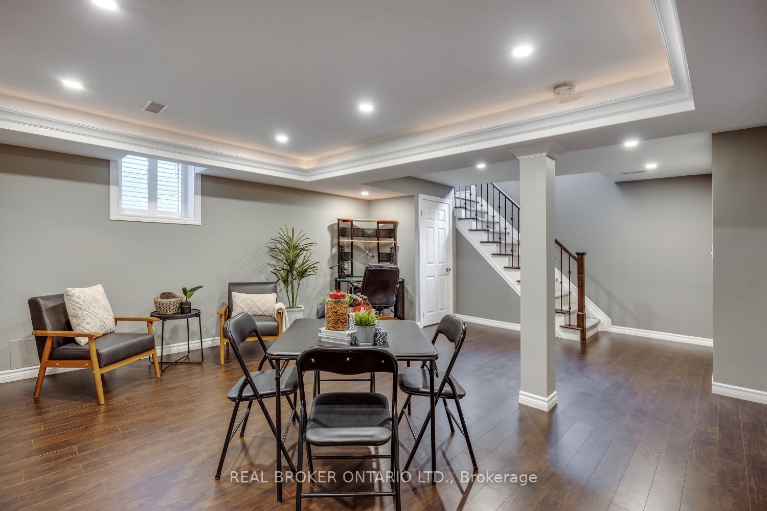 Photo 24 of 38 Brownstone Crescent, Clarington, Courtice — HOMEH