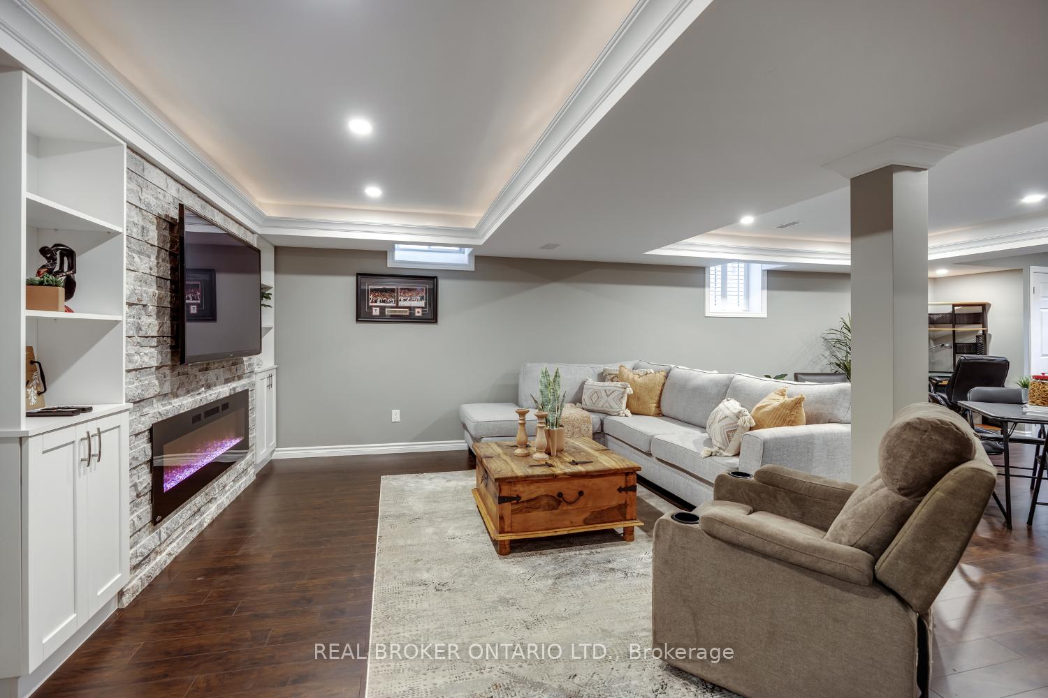 Photo 28 of 38 Brownstone Crescent, Clarington, Courtice — HOMEH