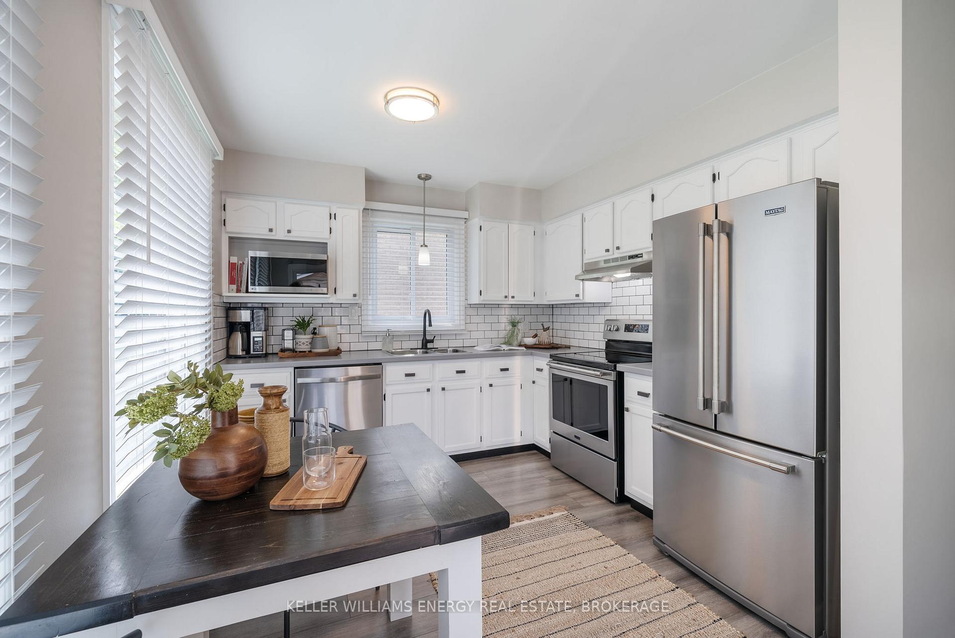 Photo 11 of 23 Mccrimmon Crescent, Clarington, Bowmanville — HOMEH