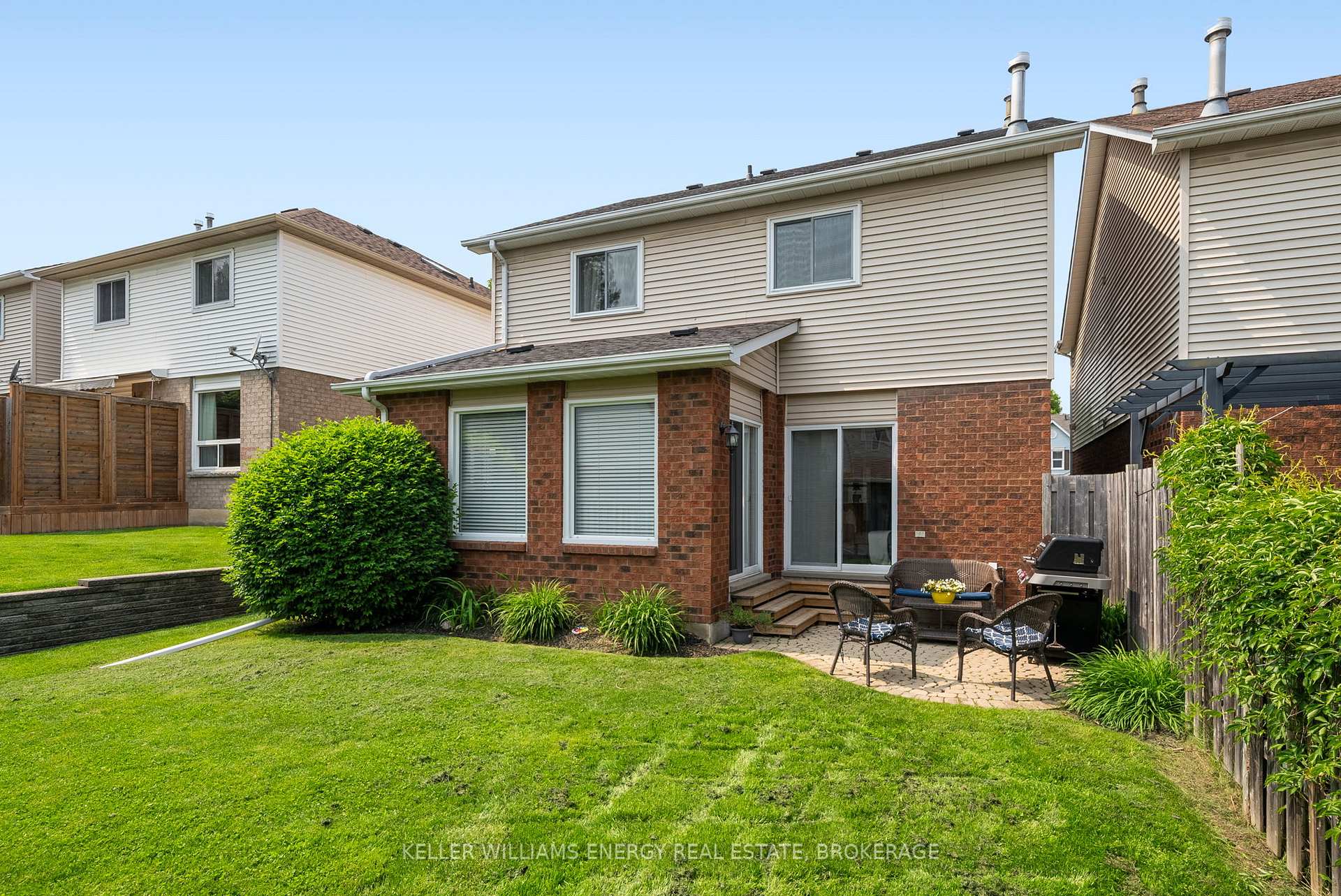 Photo 35 of 23 Mccrimmon Crescent, Clarington, Bowmanville — HOMEH