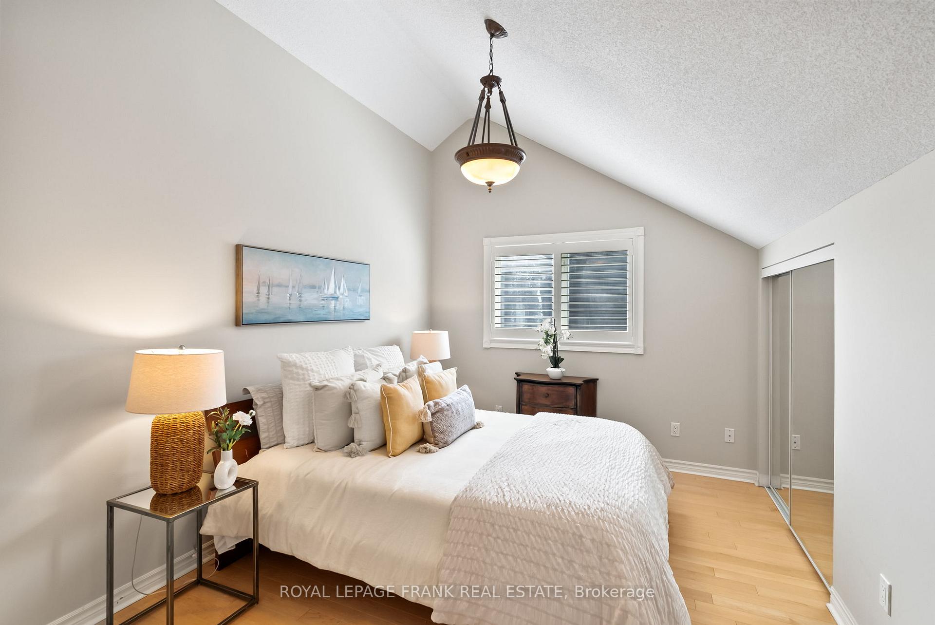 Photo 34 of 30 Carveth Crescent, Clarington, Newcastle — HOMEH