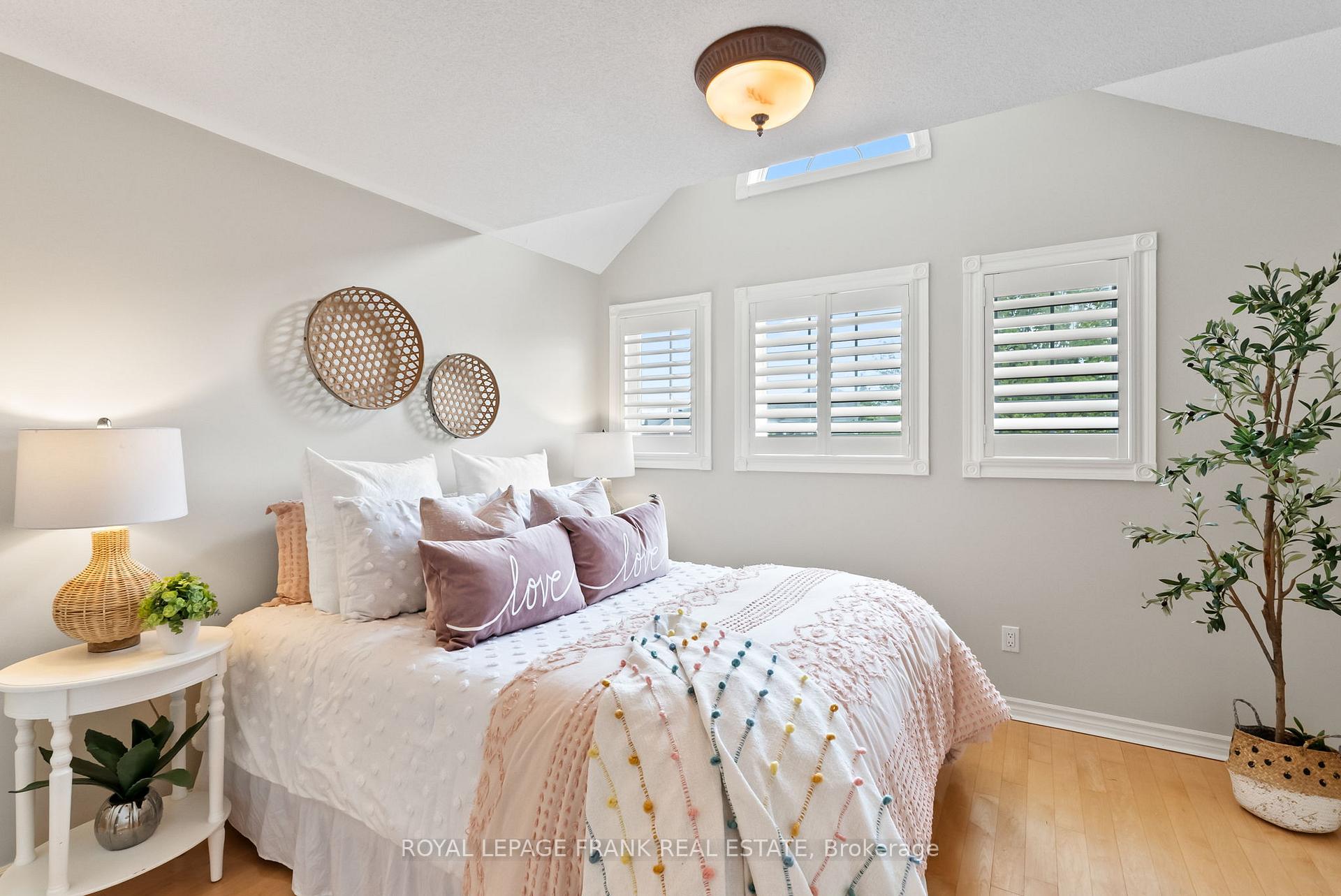 Photo 37 of 30 Carveth Crescent, Clarington, Newcastle — HOMEH