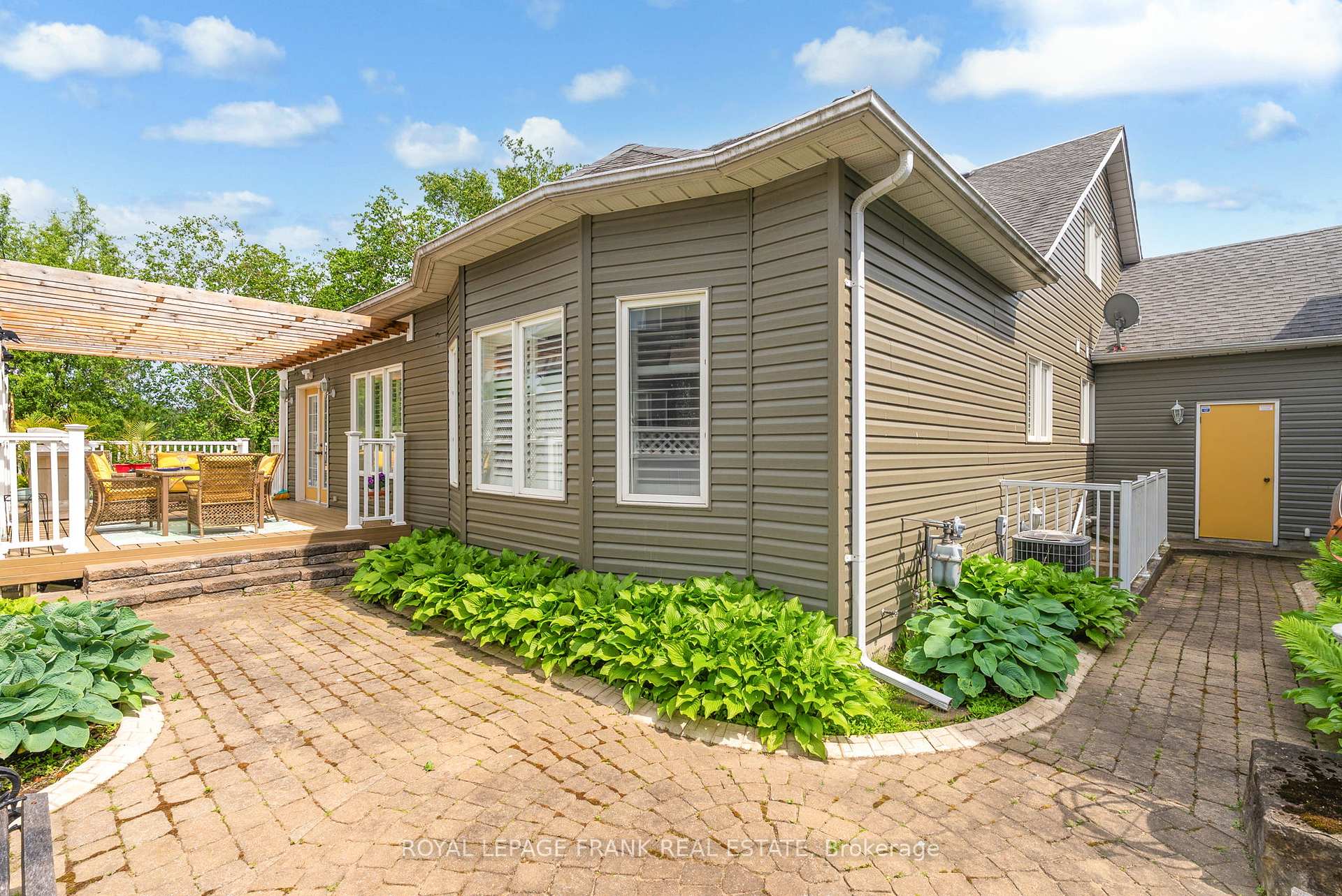 Photo 44 of 30 Carveth Crescent, Clarington, Newcastle — HOMEH