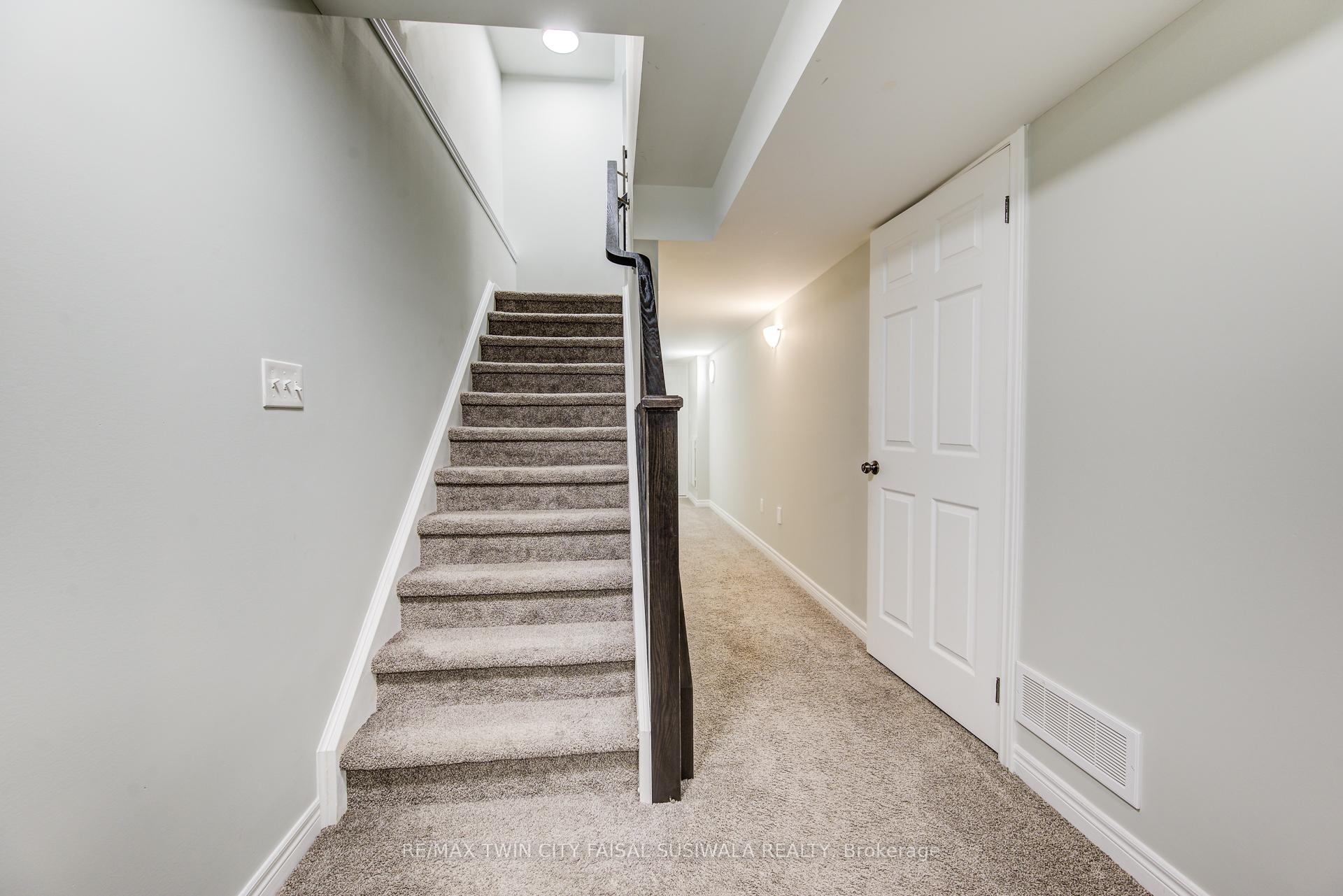Photo 32 of 4 Harrison Drive, Cambridge — HOMEH