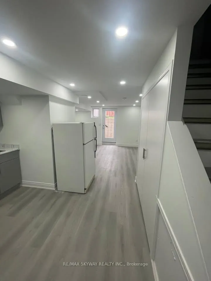 Photo 7 of Unit Bsmt, 4 Zebra Trail, Brampton, Sandringham-Wellington — HOMEH
