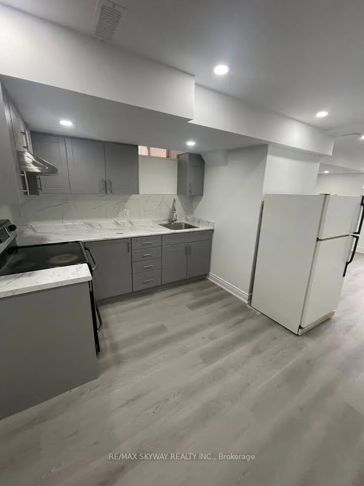 Photo 17 of Unit Bsmt, 4 Zebra Trail, Brampton, Sandringham-Wellington — HOMEH