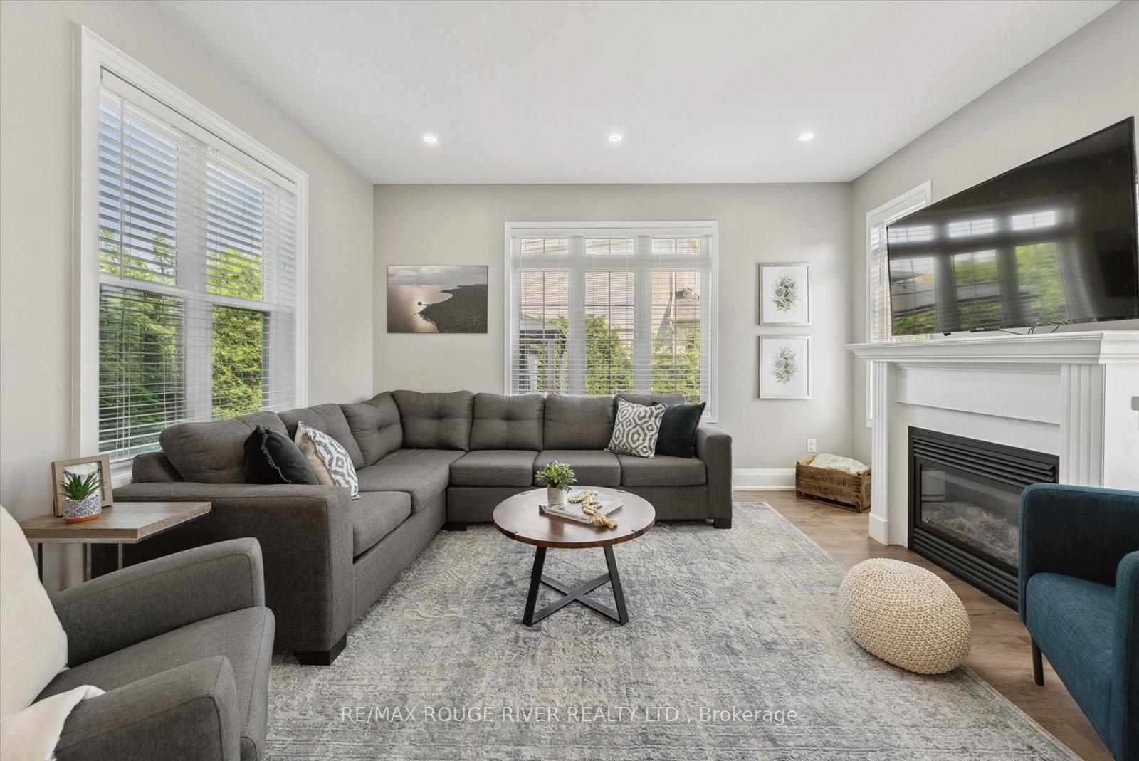 Photo 9 of 110 Honeyman Drive, Clarington, Bowmanville — HOMEH