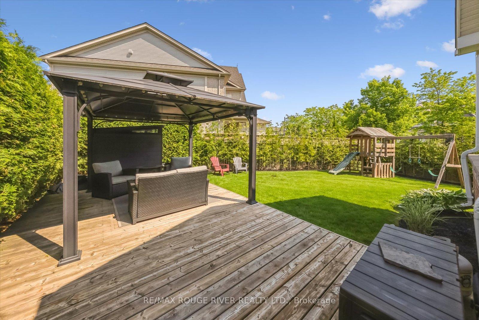 Photo 20 of 110 Honeyman Drive, Clarington, Bowmanville — HOMEH