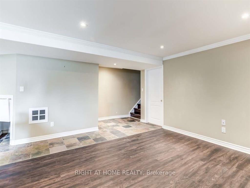 Photo 3 of 44 Bissland Drive, Ajax, Northeast Ajax — HOMEH
