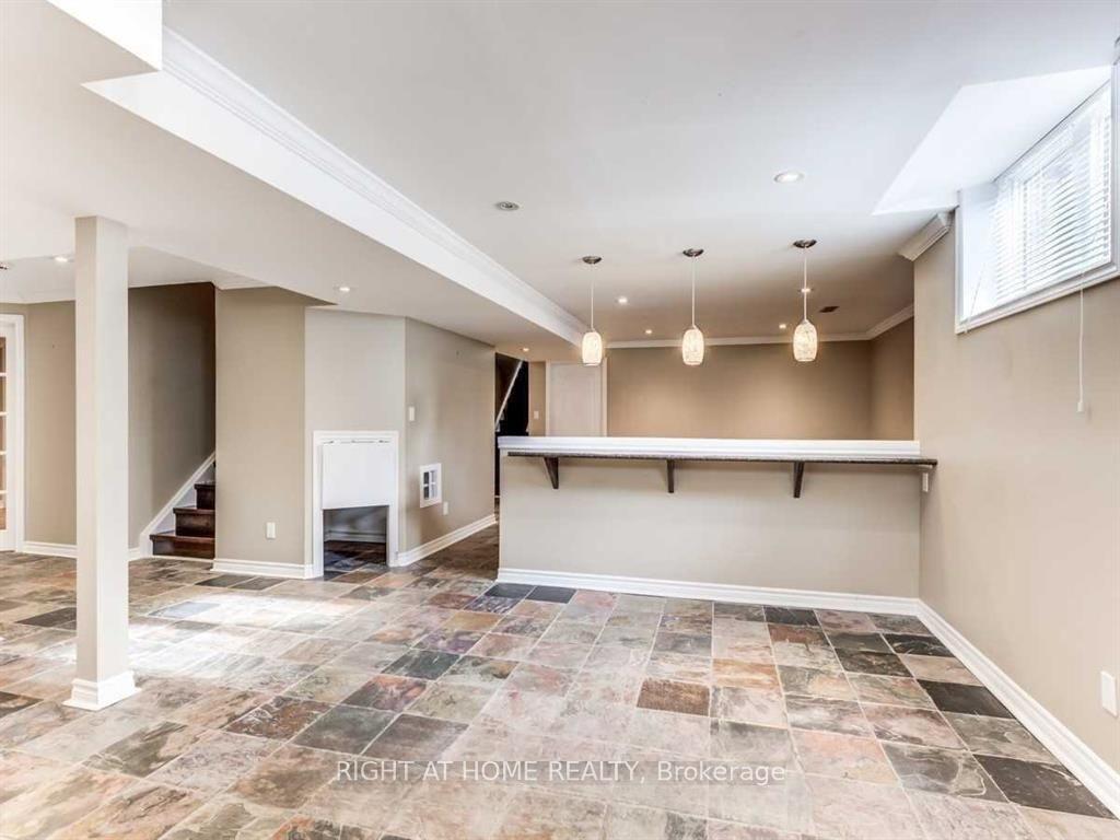 Photo 7 of 44 Bissland Drive, Ajax, Northeast Ajax — HOMEH