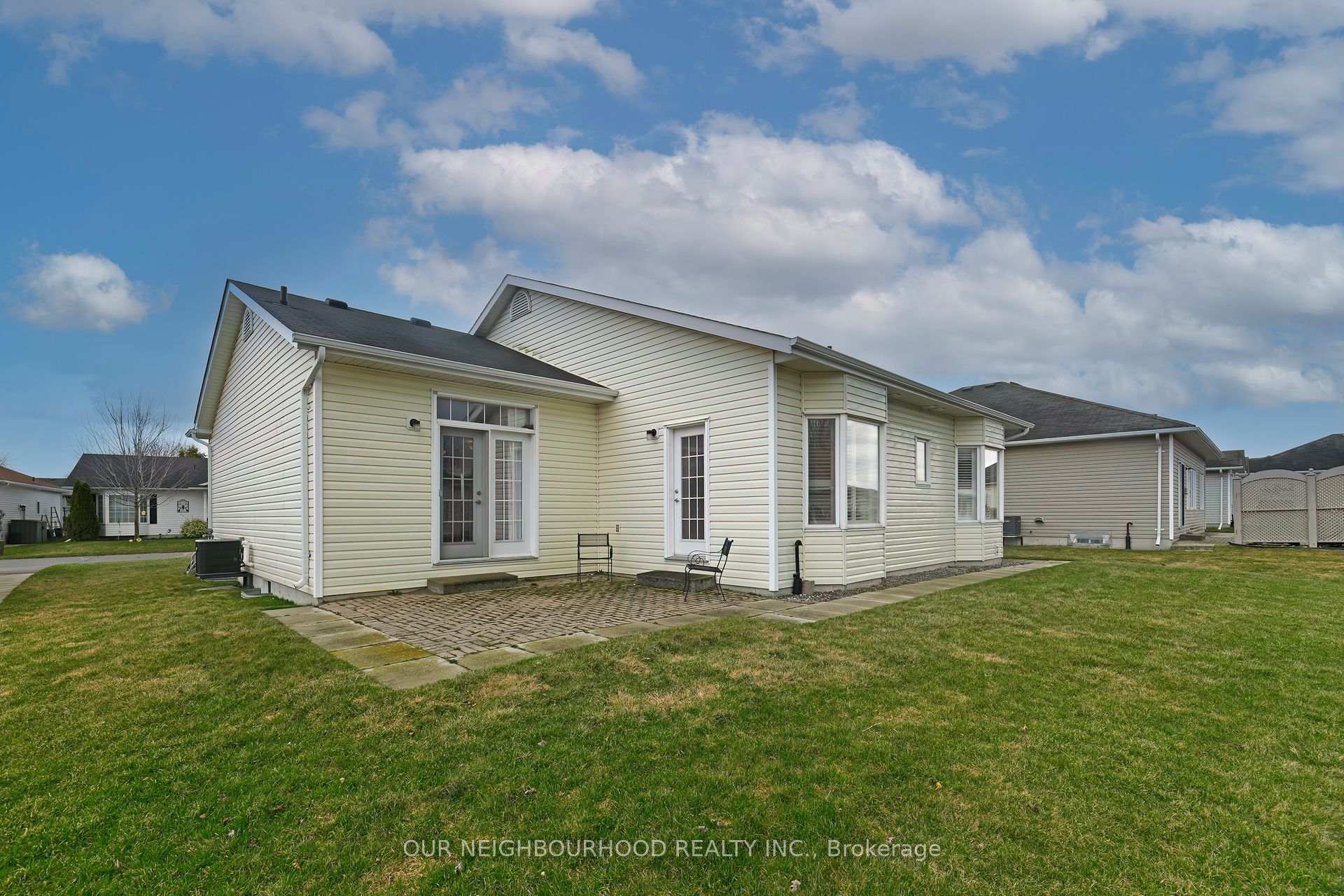 Photo 19 of 12 Heatherlea Drive, Clarington, Newcastle — HOMEH