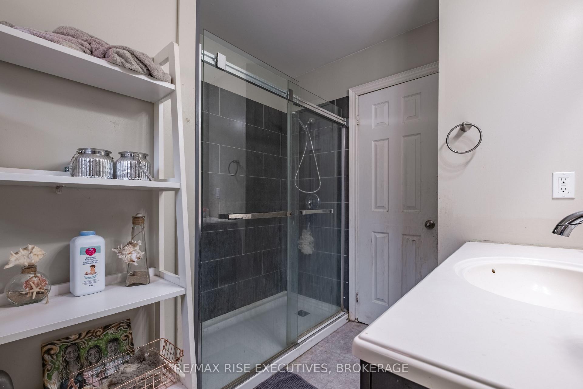 Photo 13 of 1093 Moon Road, Frontenac, Frontenac Centre — HOMEH