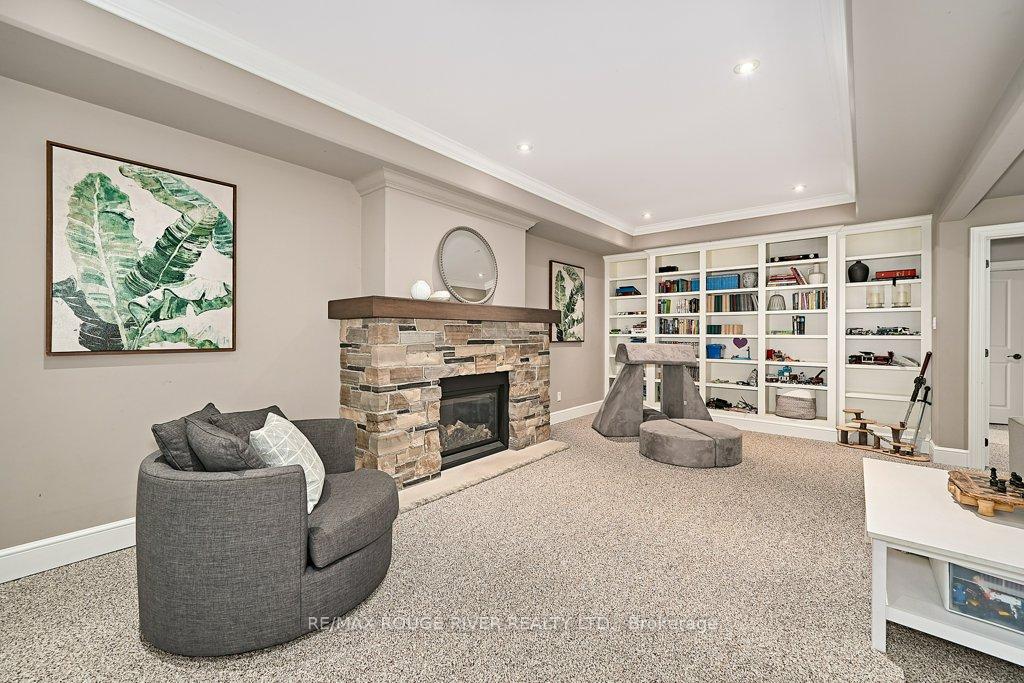 Photo 37 of 85 Mclellan Court, Clarington, Courtice — HOMEH