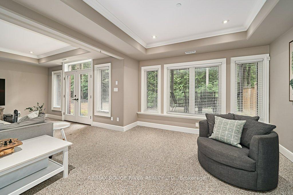 Photo 39 of 85 Mclellan Court, Clarington, Courtice — HOMEH