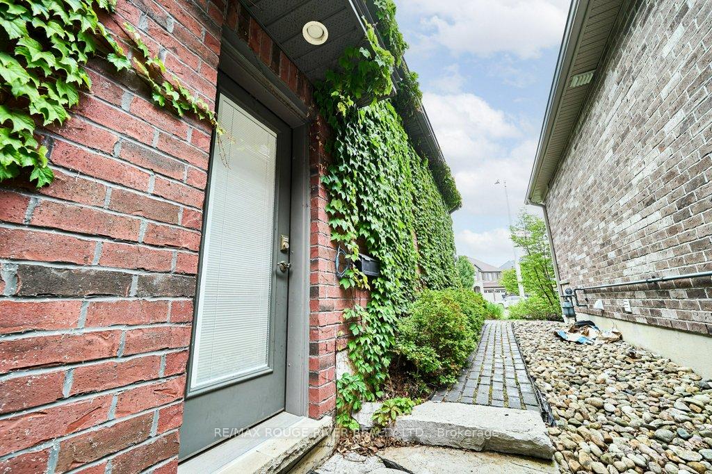 Photo 44 of 85 Mclellan Court, Clarington, Courtice — HOMEH
