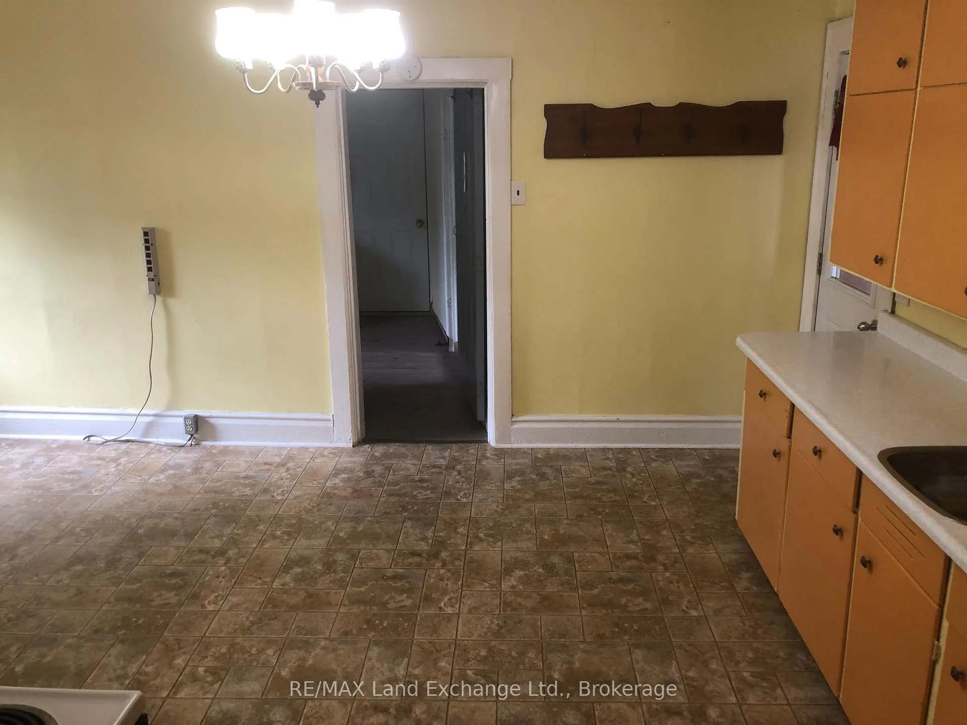 Photo 4 of 204 Amelia Street, Brockton — HOMEH