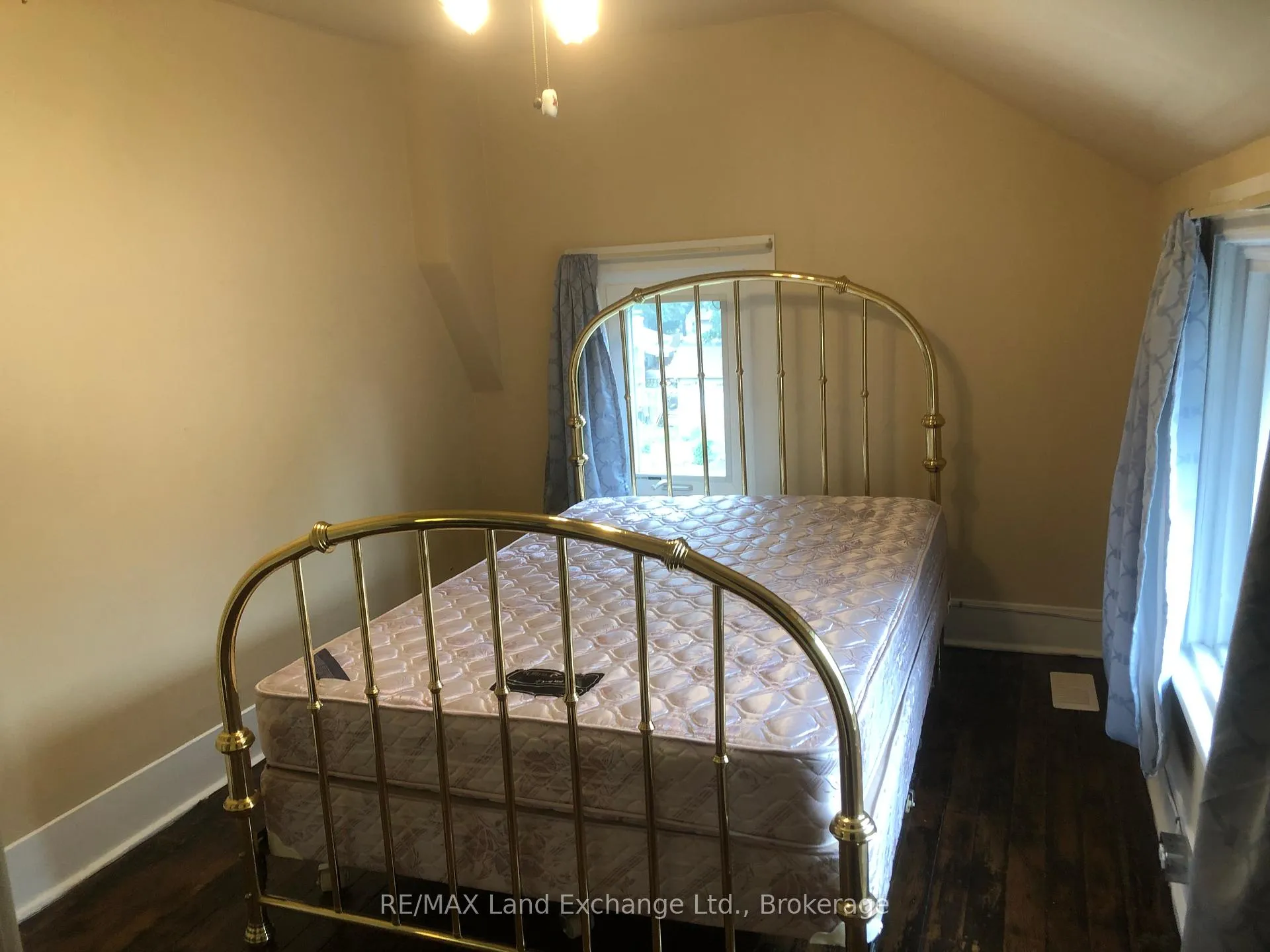 Photo 10 of 204 Amelia Street, Brockton — HOMEH
