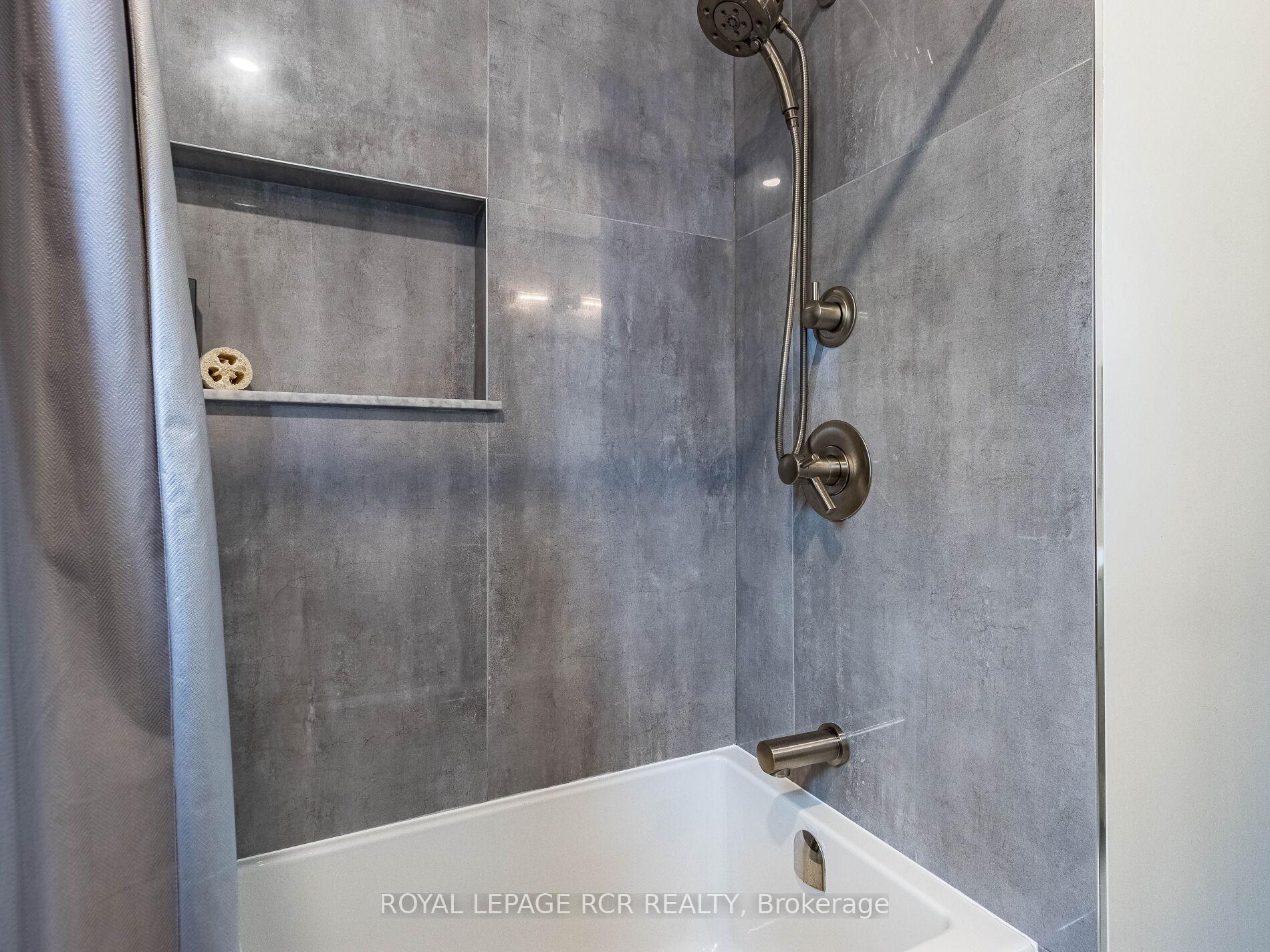 Photo 20 of 40 Castelli Court, Caledon, Bolton North — HOMEH