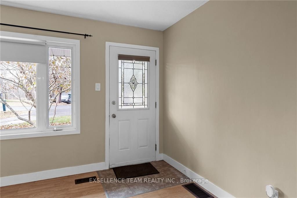 Photo 4 of 3229 Richmond Drive, Cornwall — HOMEH