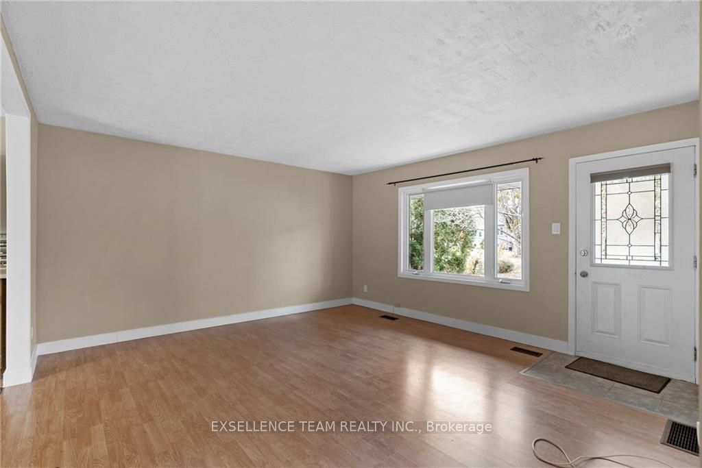 Photo 6 of 3229 Richmond Drive, Cornwall — HOMEH