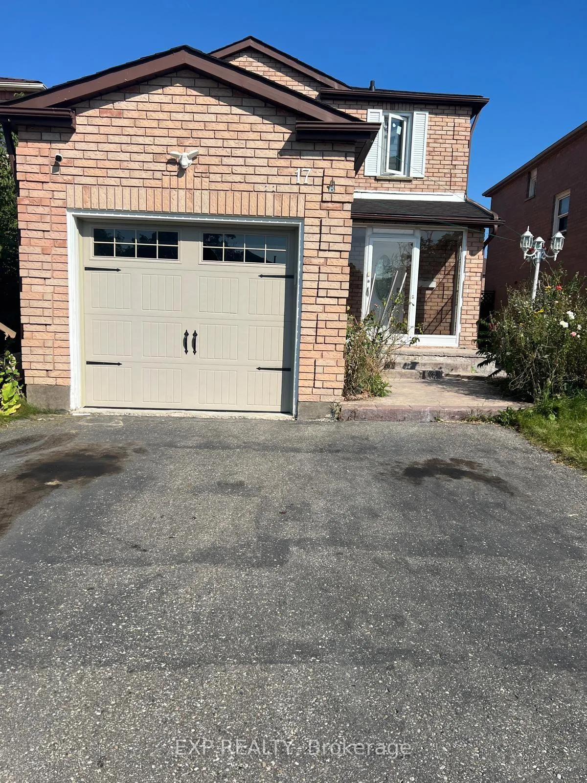 Front of 17 Calmist Crescent