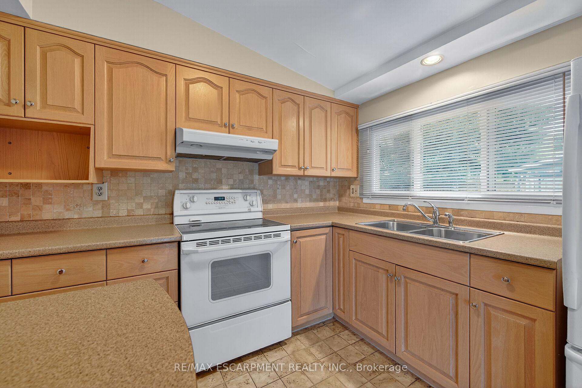 Photo 7 of 177 San Pedro Drive, Hamilton, Mountview — HOMEH