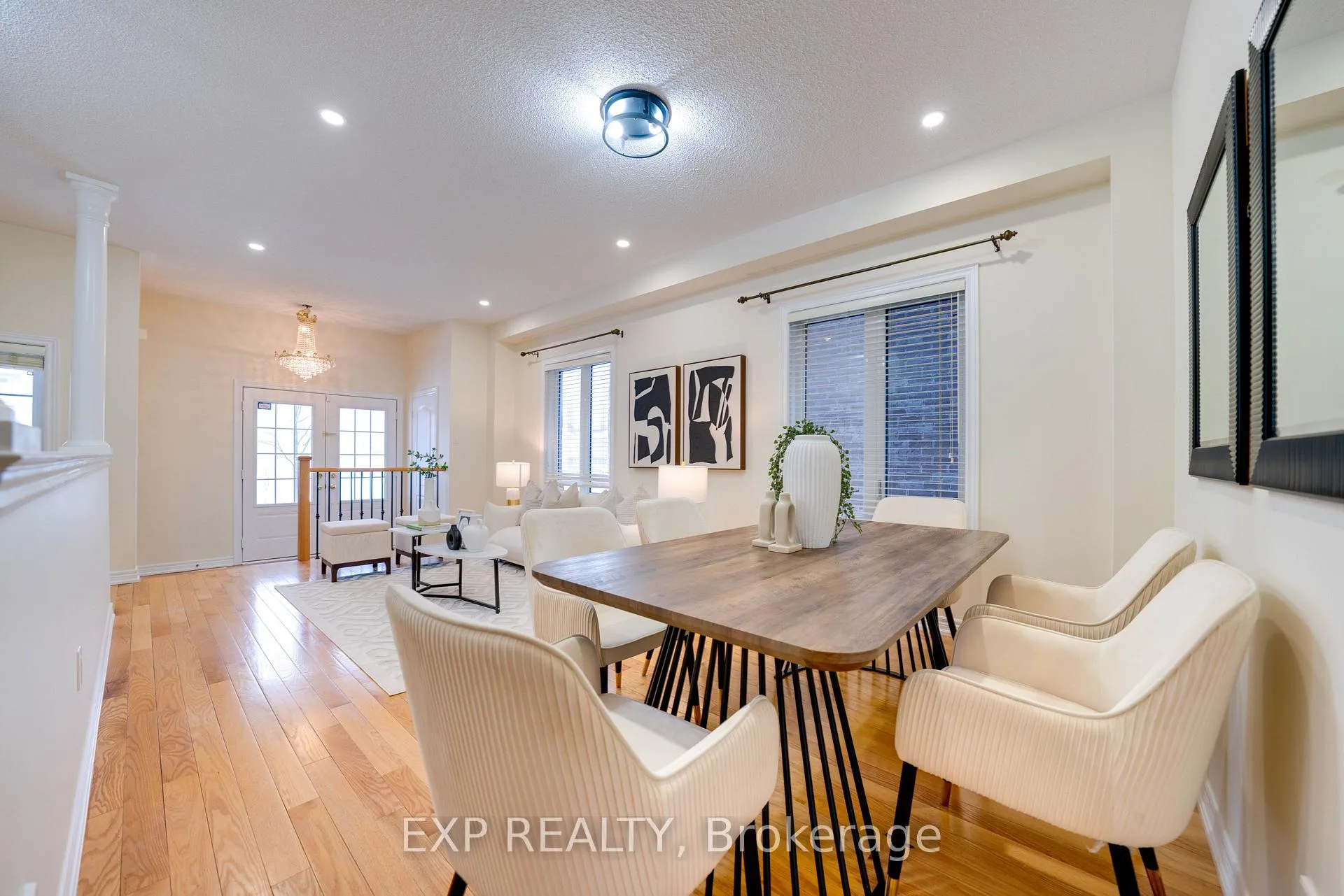 Photo 11 of 42 Arrowpoint Drive, Brampton, Credit Valley — HOMEH