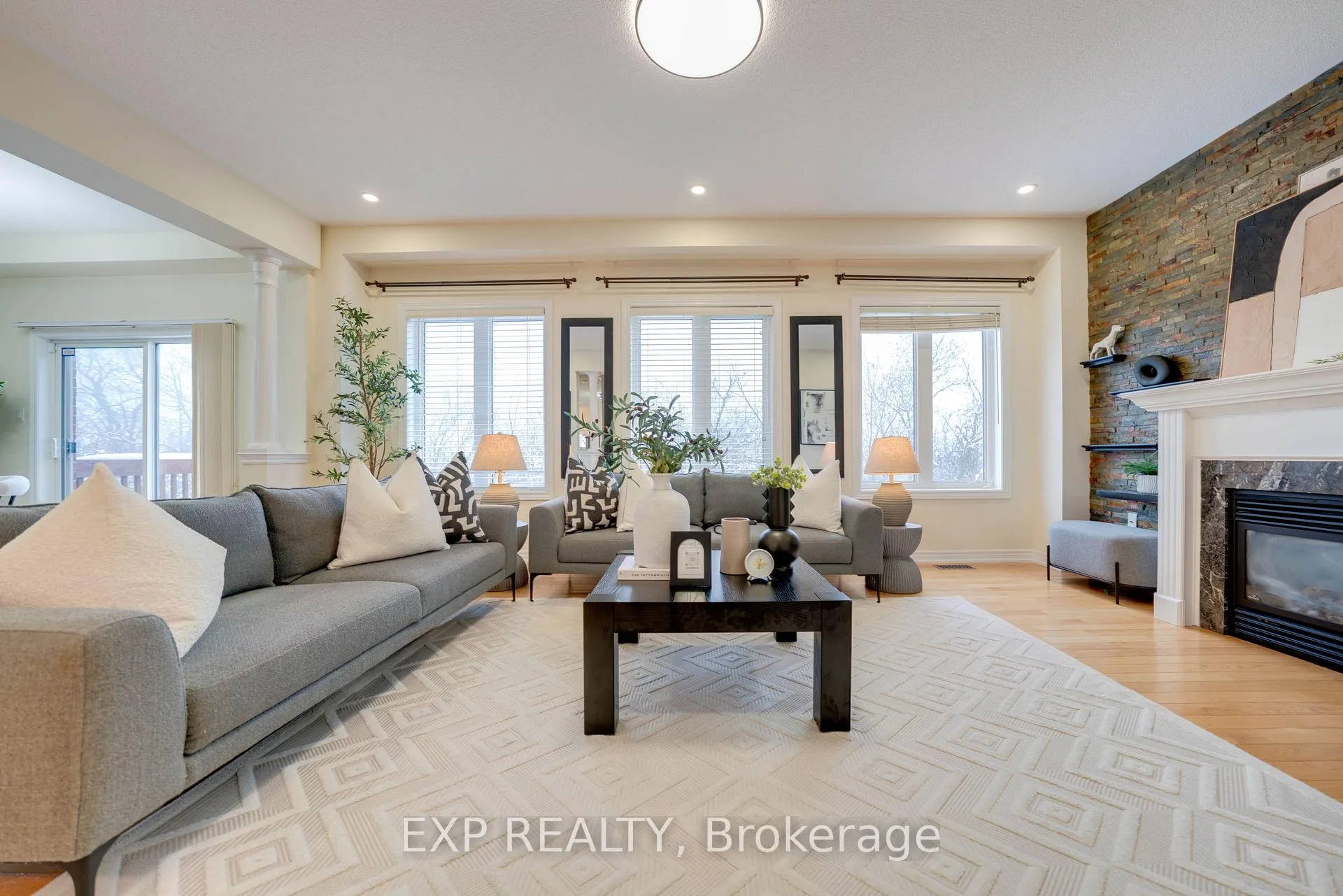 Photo 17 of 42 Arrowpoint Drive, Brampton, Credit Valley — HOMEH