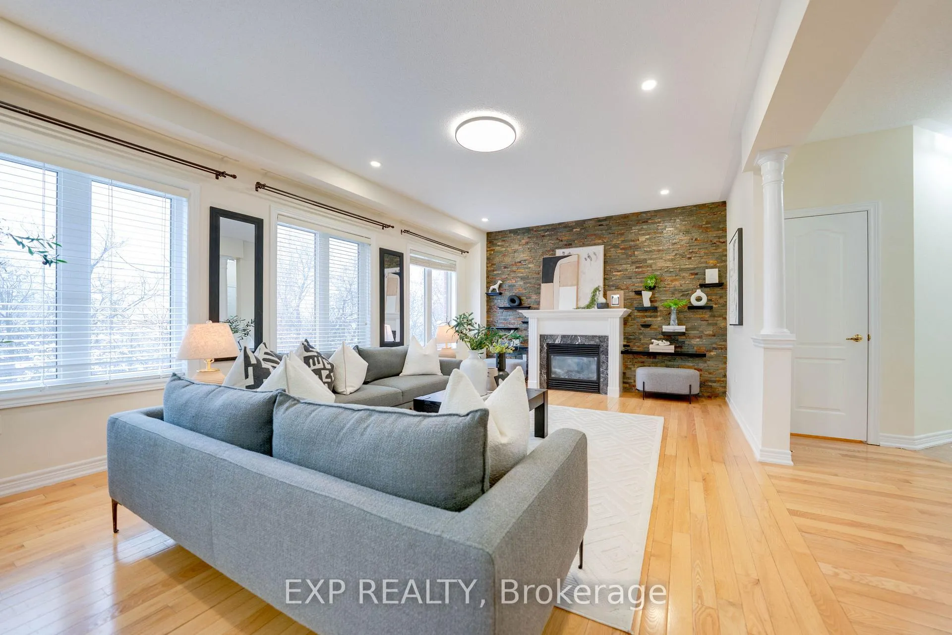 Photo 18 of 42 Arrowpoint Drive, Brampton, Credit Valley — HOMEH