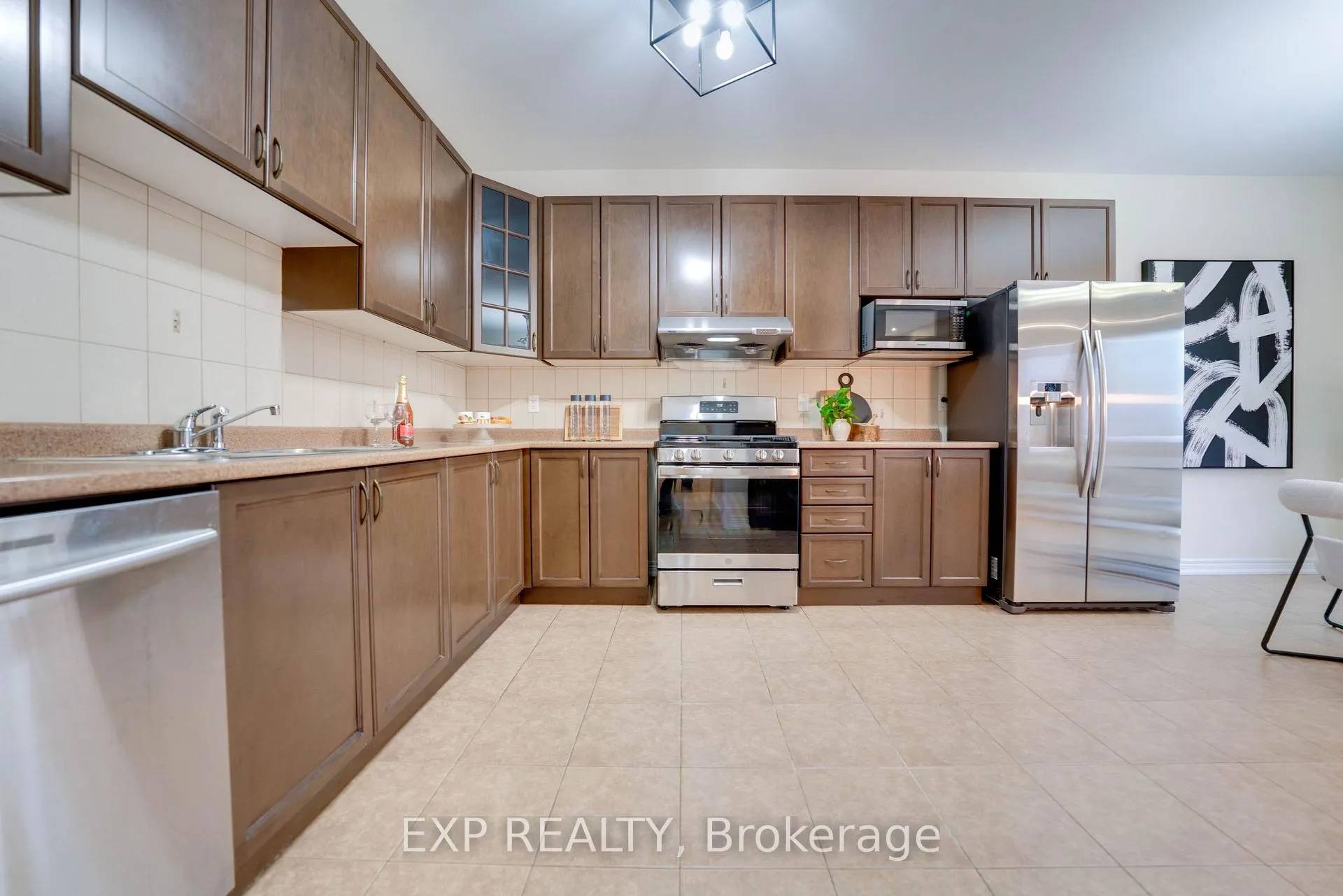 Photo 19 of 42 Arrowpoint Drive, Brampton, Credit Valley — HOMEH