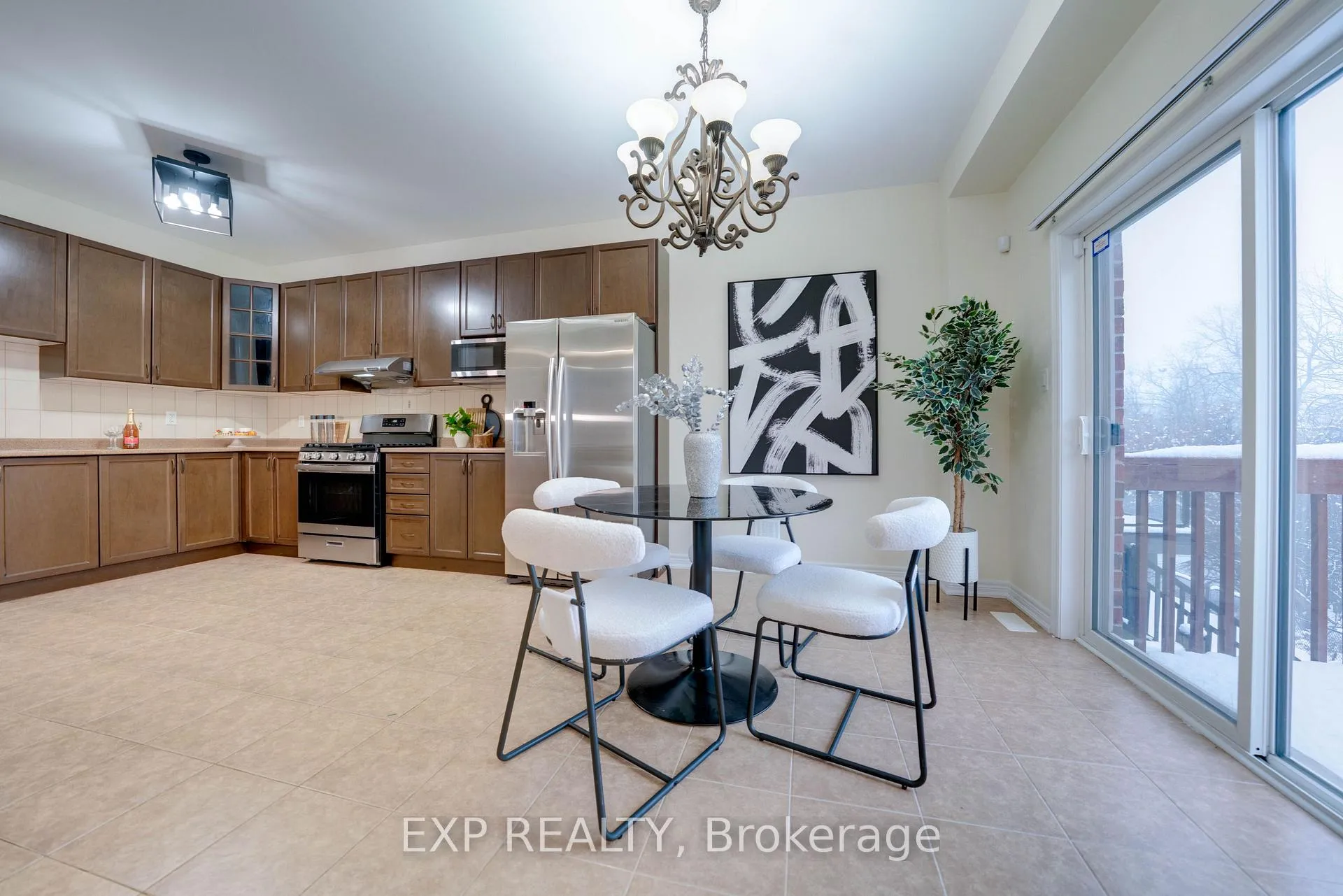Photo 21 of 42 Arrowpoint Drive, Brampton, Credit Valley — HOMEH