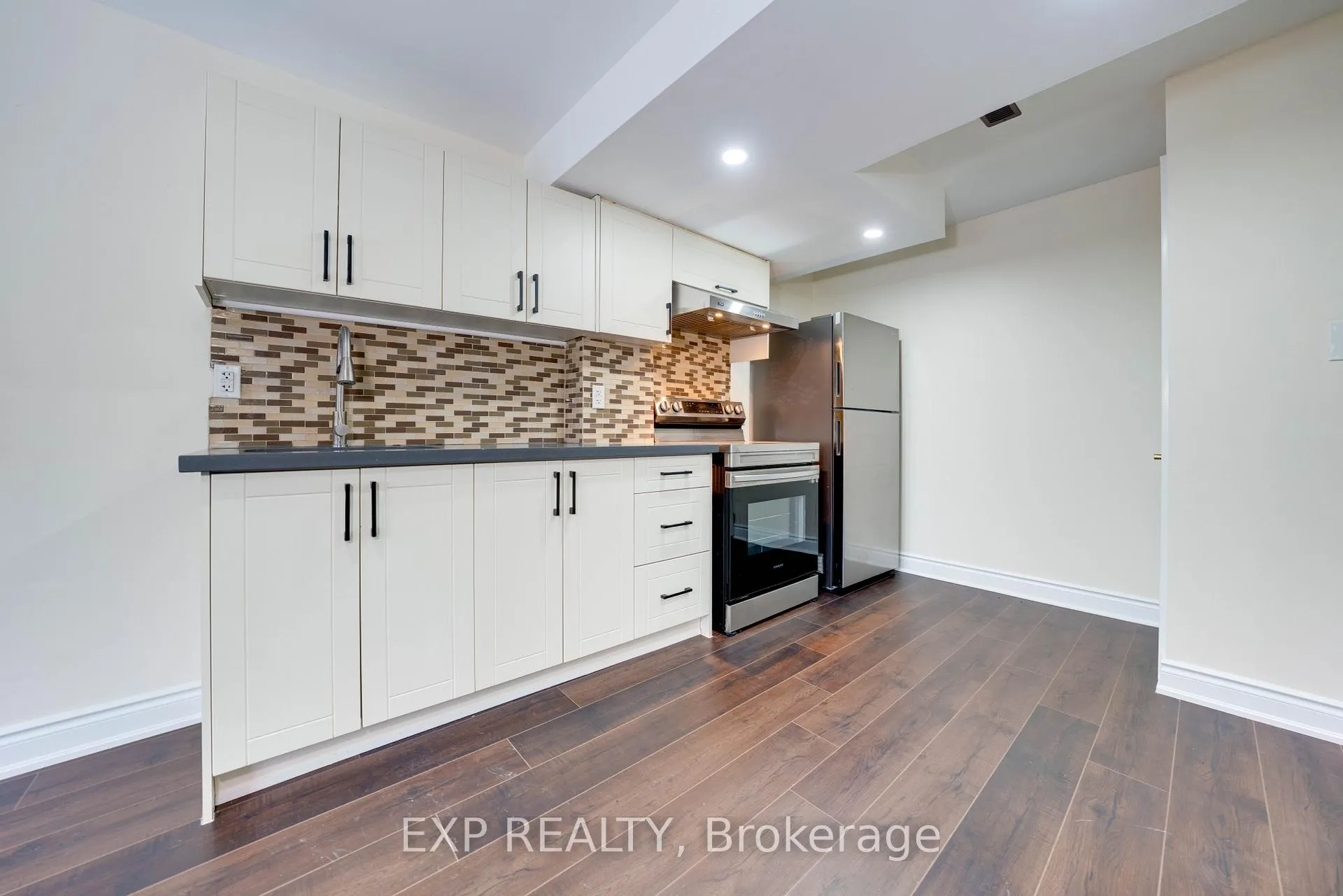 Photo 41 of 42 Arrowpoint Drive, Brampton, Credit Valley — HOMEH