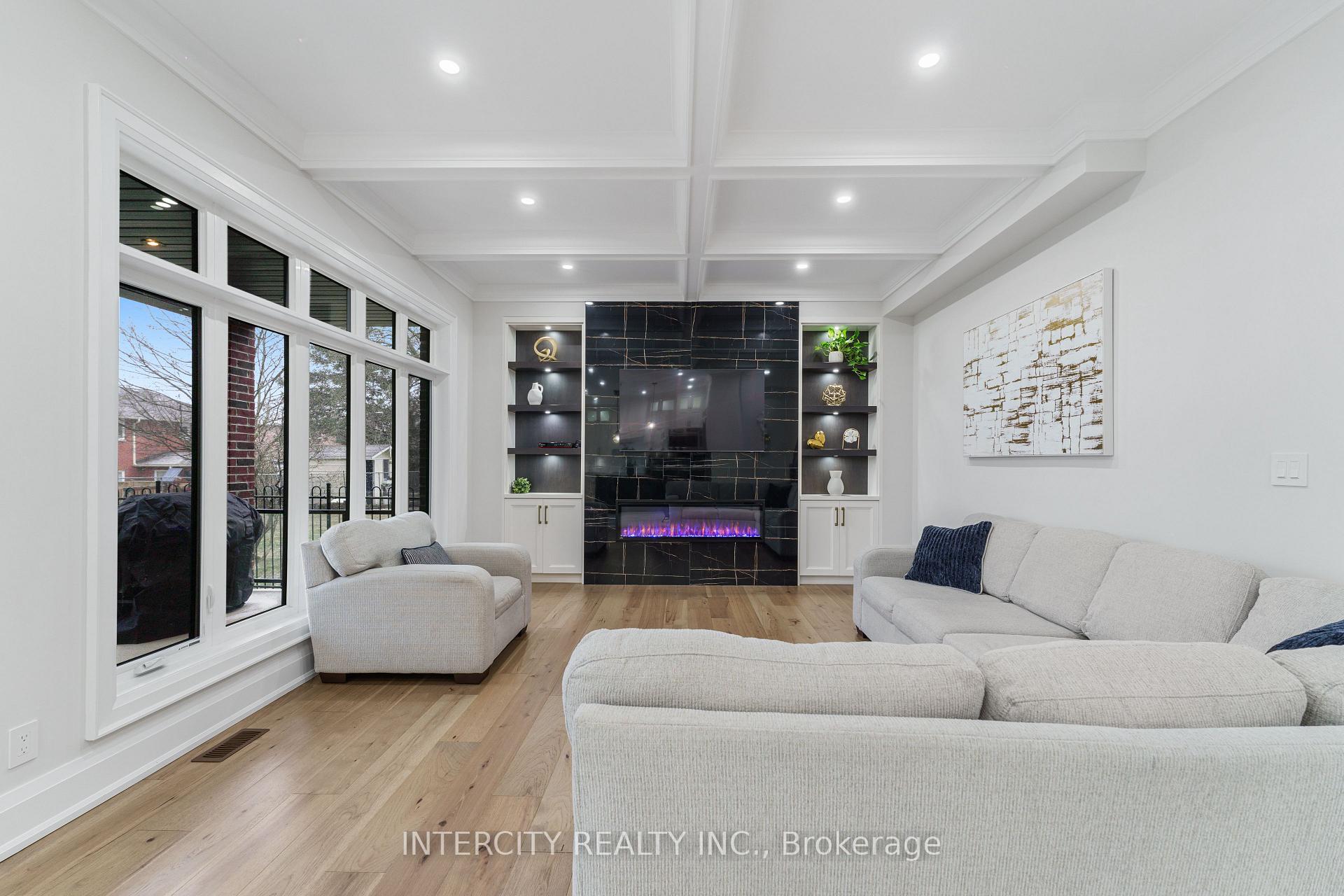 Photo 7 of 354 Newlove Drive, Caledon, Bolton East — HOMEH
