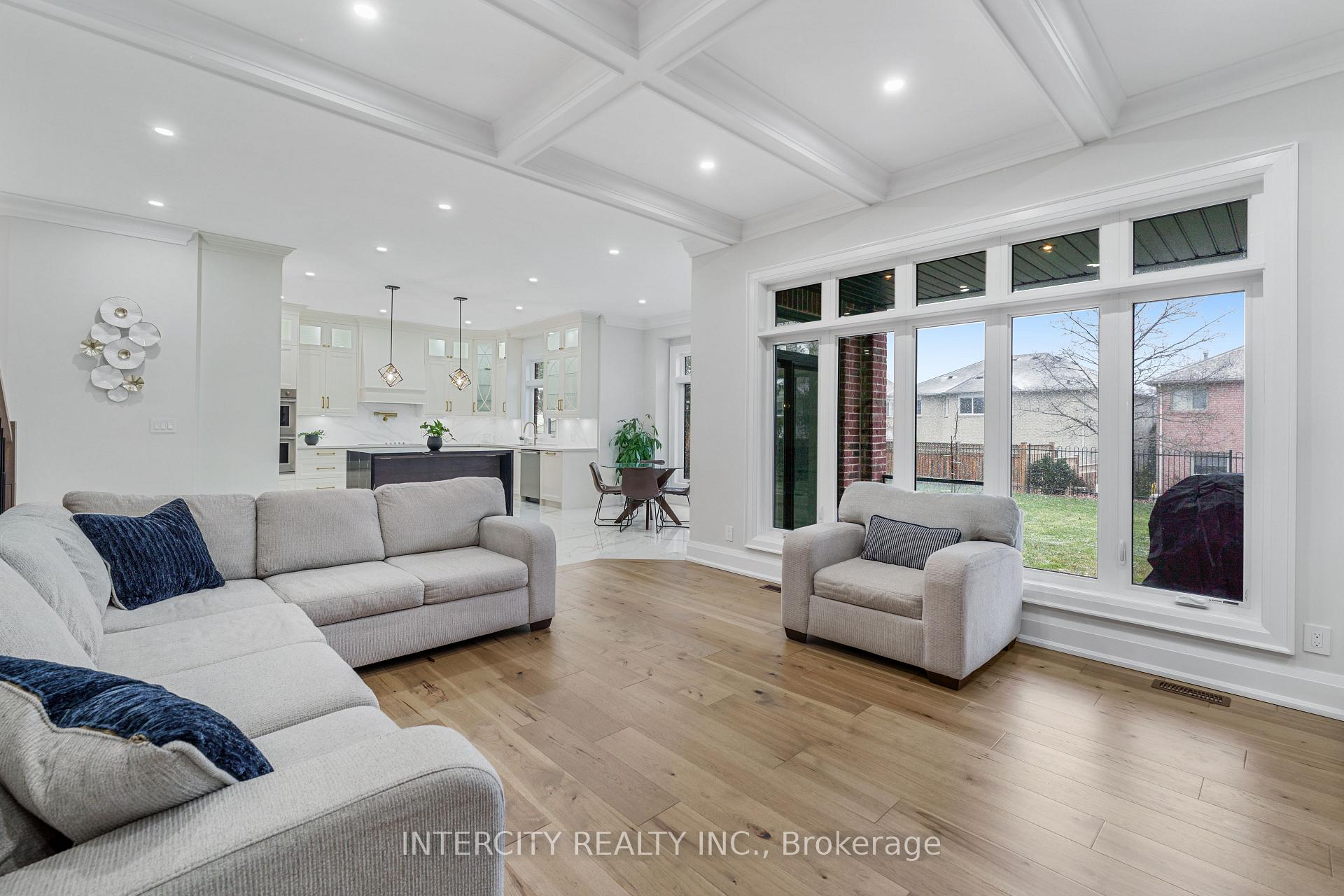 Photo 8 of 354 Newlove Drive, Caledon, Bolton East — HOMEH