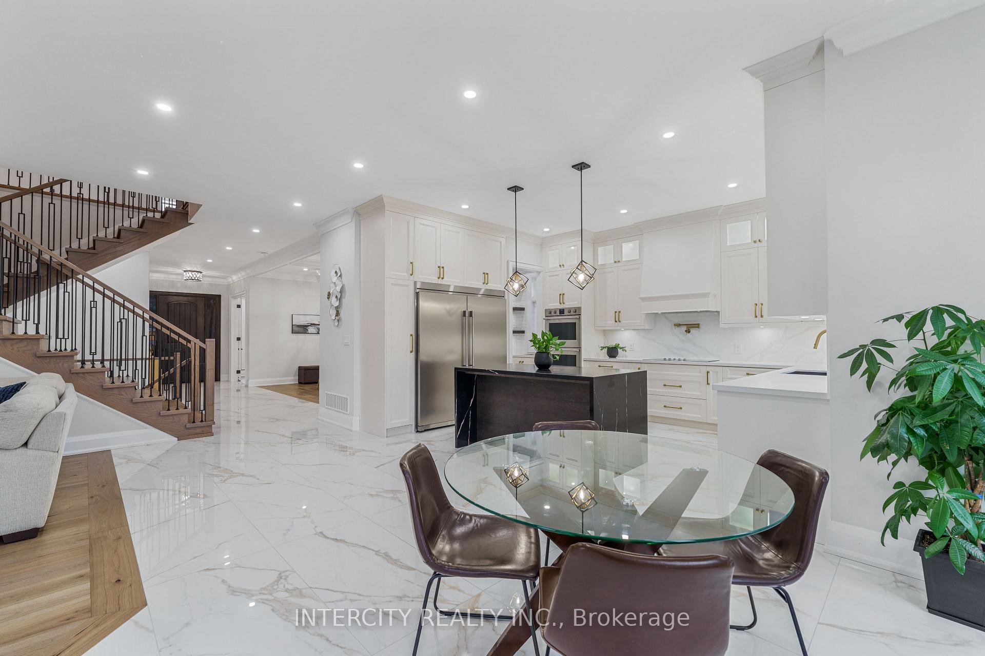 Photo 11 of 354 Newlove Drive, Caledon, Bolton East — HOMEH