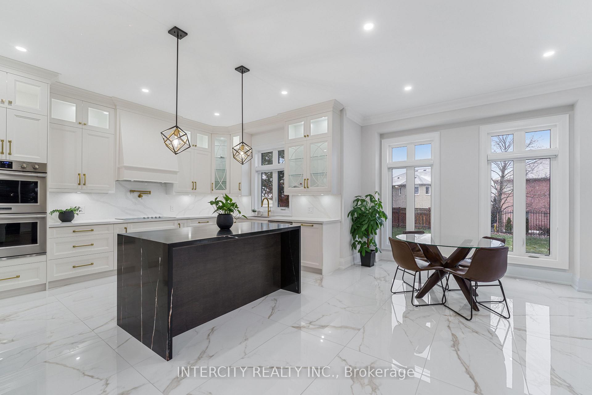 Photo 13 of 354 Newlove Drive, Caledon, Bolton East — HOMEH