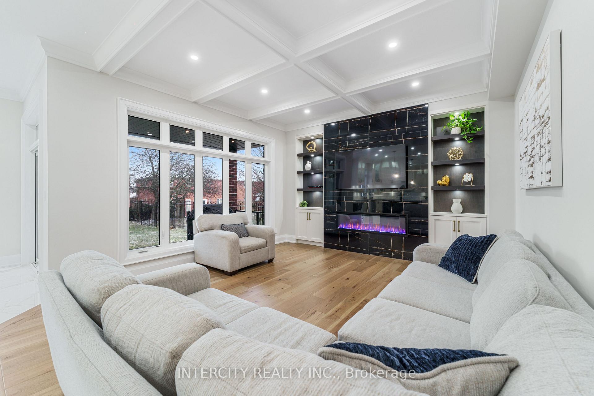 Photo 17 of 354 Newlove Drive, Caledon, Bolton East — HOMEH