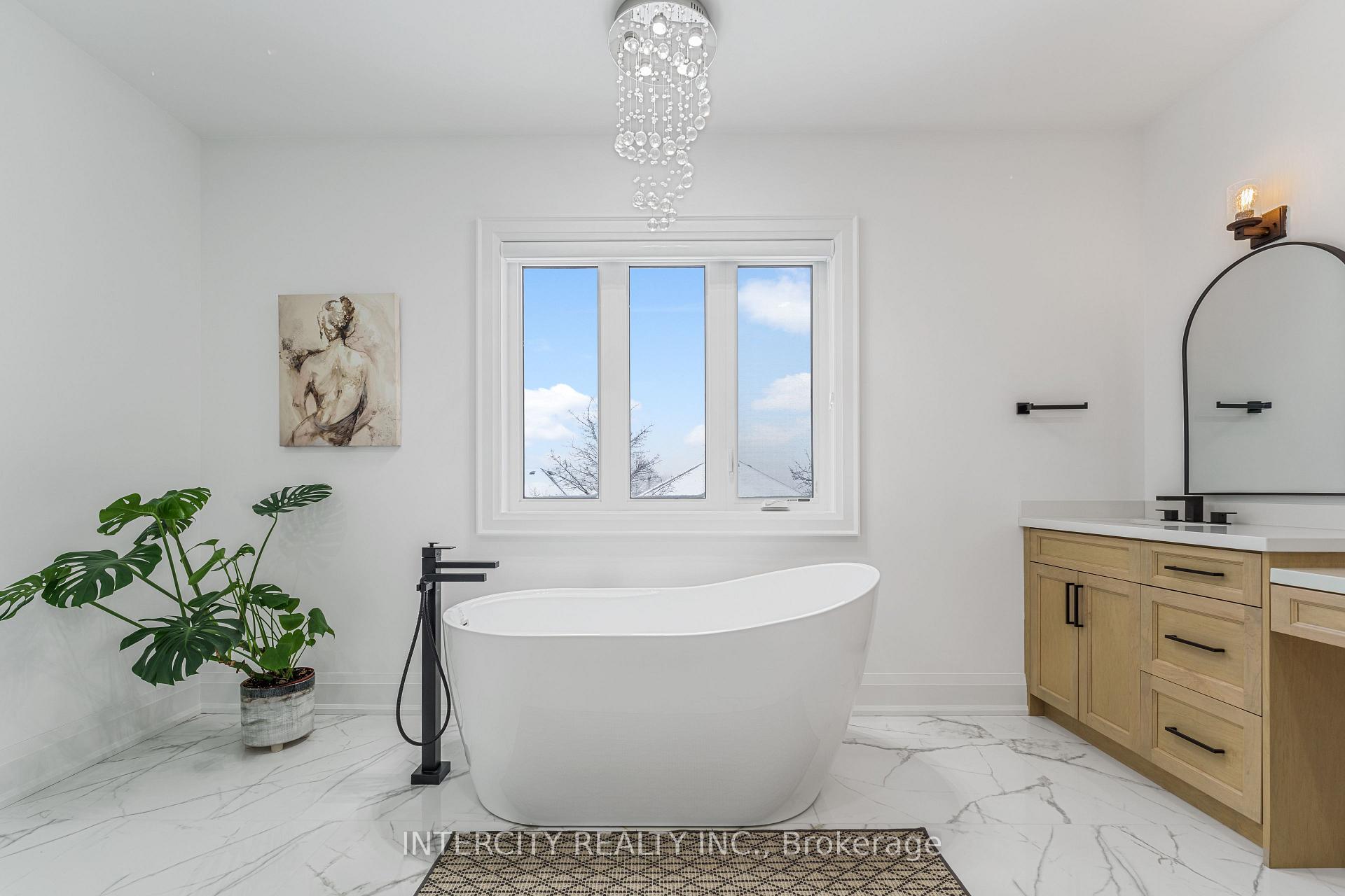 Photo 35 of 354 Newlove Drive, Caledon, Bolton East — HOMEH